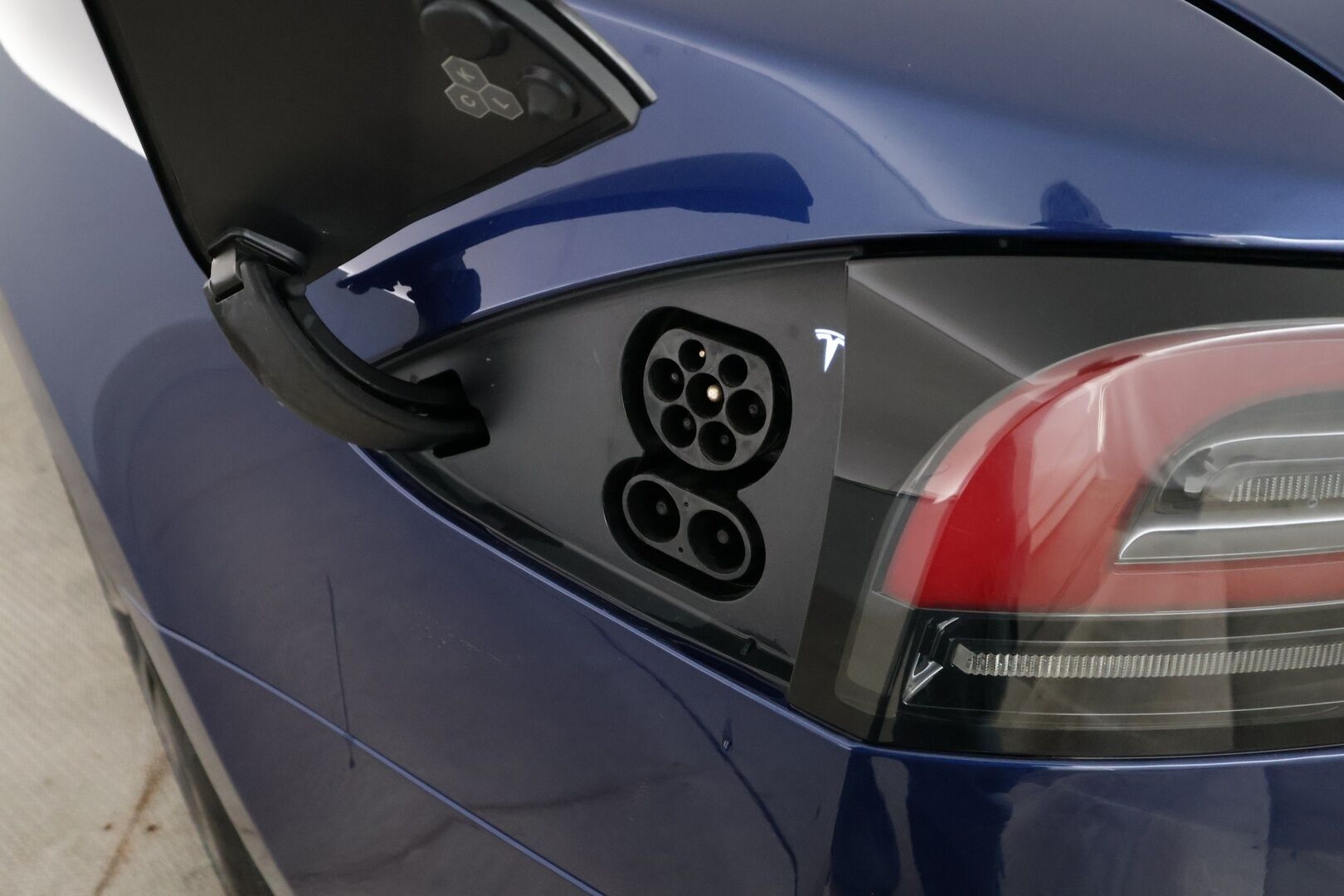 TESLA MODEL S 2023 Long Range - | ILP | Ilma-alusta | ACC | Lasikatto | Matrix-LED | P.kamera | Muistipenkki | Premium Audio | Navi | Kaistavahti | Keyless | 2x Latauskaapelit | Kahdet renkaat |