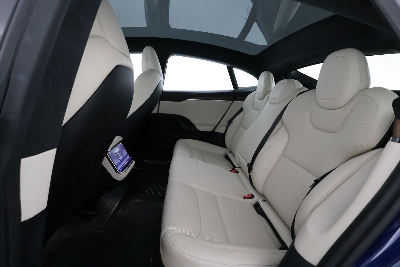 TESLA MODEL S 2023 Long Range - | ILP | Ilma-alusta | ACC | Lasikatto | Matrix-LED | P.kamera | Muistipenkki | Premium Audio | Navi | Kaistavahti | Keyless | 2x Latauskaapelit | Kahdet renkaat |