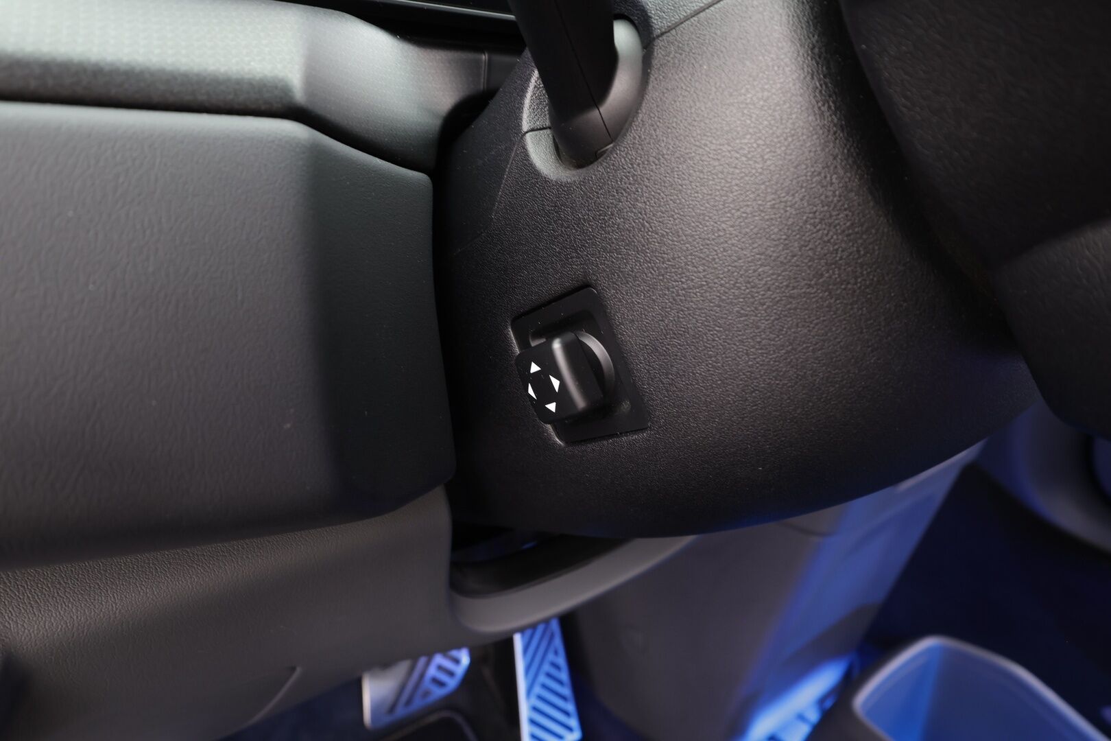 KIA EV9 2024 GT-Line AWD 99,8kWh 384hv 7P - | ACC | ILP | HUD | 360° | Meridian | Ilm. relax nahat | Matrix | Hieronta | Panorama | Muistipenkki | HDA | CTA | BSM | Lämm. ratti | Keyless | ALV | 