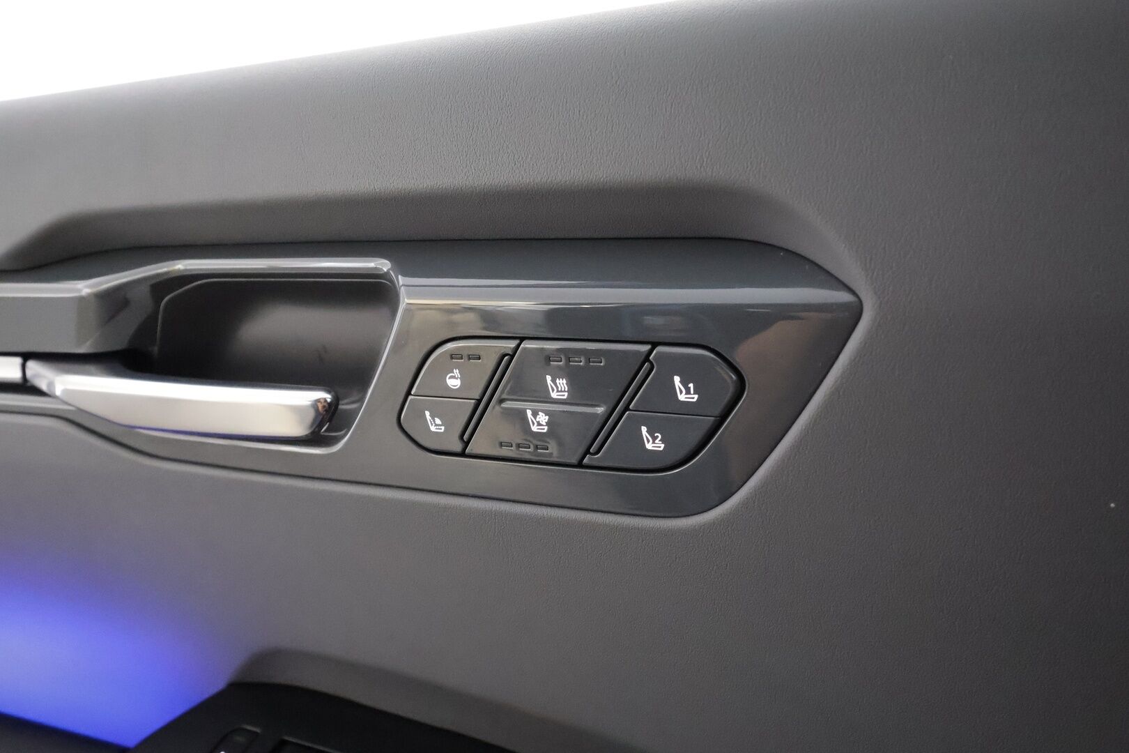 KIA EV9 2024 GT-Line AWD 99,8kWh 384hv 7P - | ACC | ILP | HUD | 360° | Meridian | Ilm. relax nahat | Matrix | Hieronta | Panorama | Muistipenkki | HDA | CTA | BSM | Lämm. ratti | Keyless | ALV | 