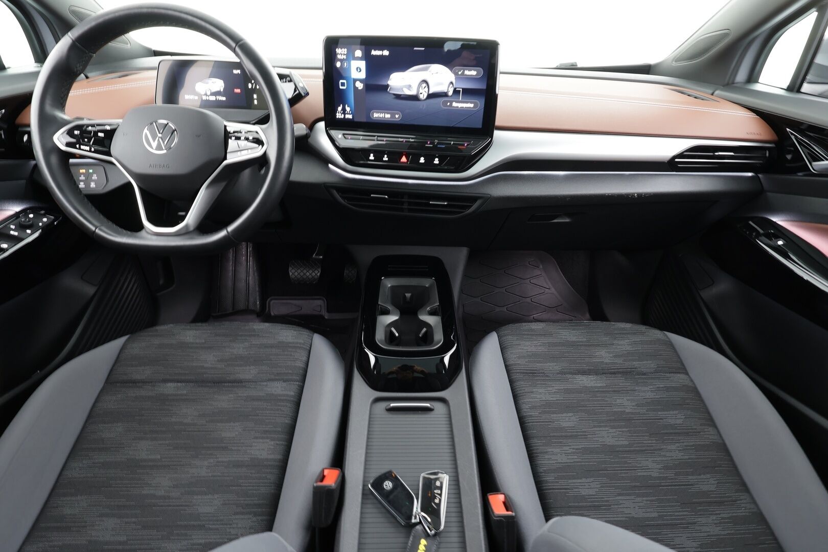 VOLKSWAGEN ID.5 2022 Pro Performance 150 kW * ILP / Koukku / ACC / Matrix-LED / P.tutkat / Navi / Kaistavahti / Digimittaristo * - Kahdet renkaat - Osta nyt, maksa vasta ensi vuonna