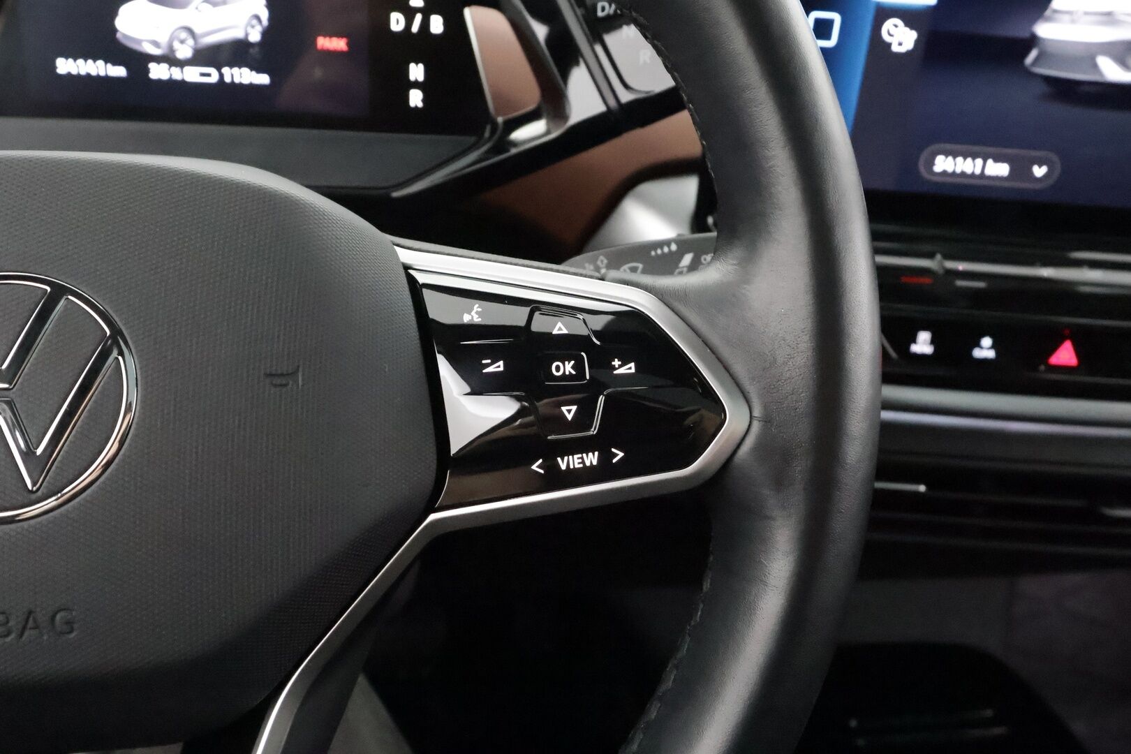 VOLKSWAGEN ID.5 2022 Pro Performance 150 kW * ILP / Koukku / ACC / Matrix-LED / P.tutkat / Navi / Kaistavahti / Digimittaristo * - Kahdet renkaat - Osta nyt, maksa vasta ensi vuonna