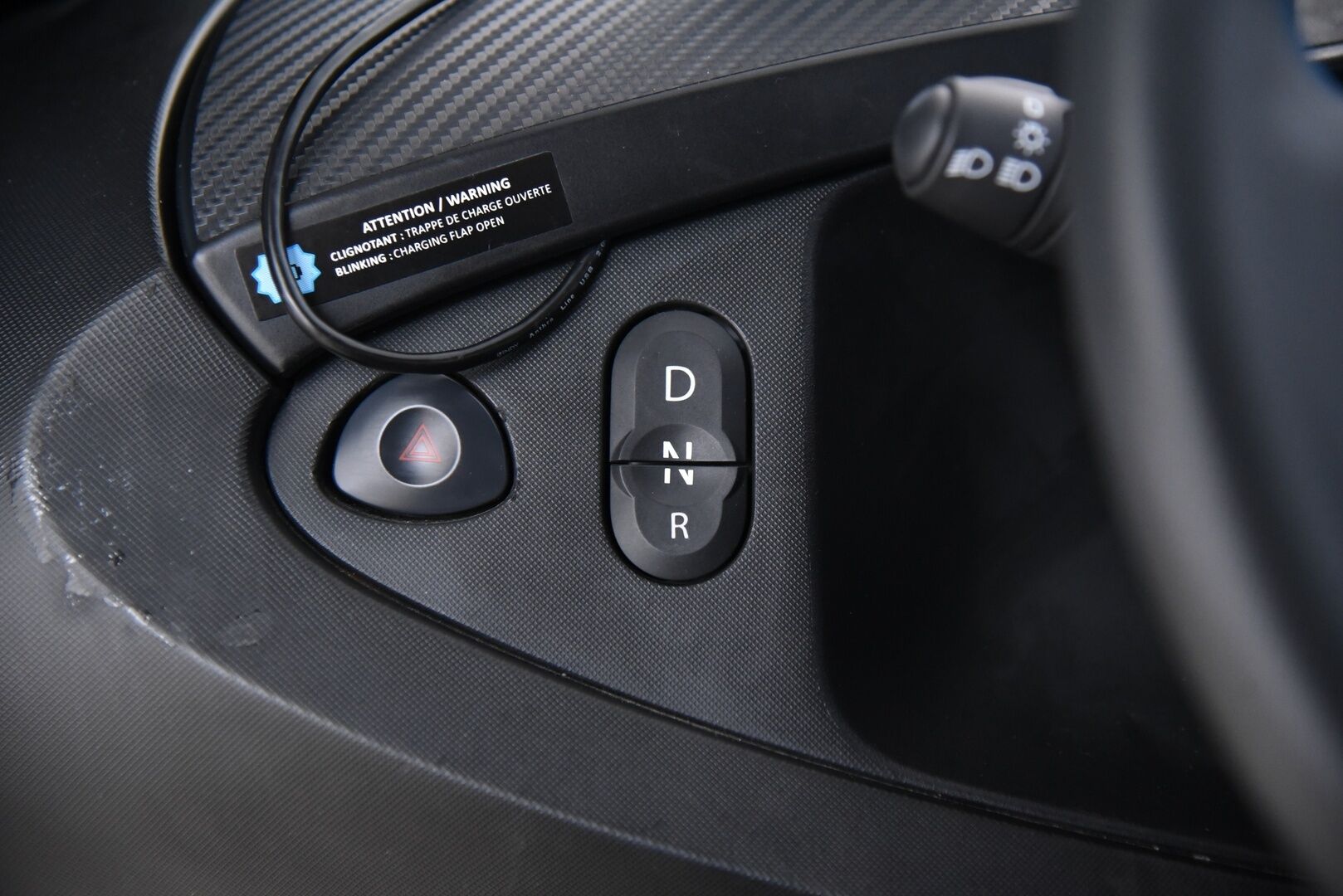 Renault TWIZY 2019 7le 6,1 kWh / - YritysOutlet - Myydään vain yrityksille - Tämä auto myydään YritysOutlet -valikoimasta vain yritykselle / Suomi-auto / Huoltokirja / Digimittaristo