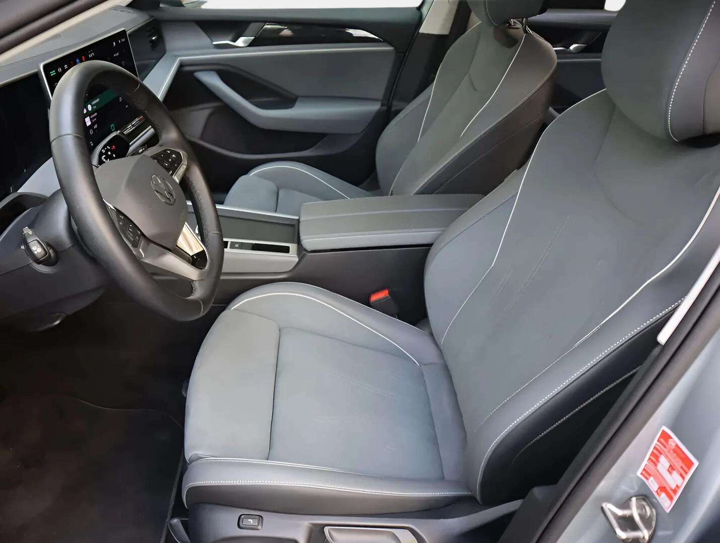 Volkswagen Passat 2025, bild 4/8