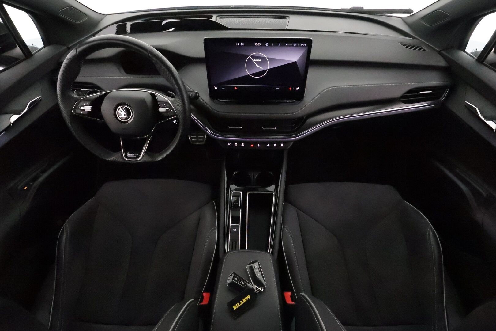 SKODA ENYAQ 2022 80 SportLine iV * Panorama / Lämpöpumppu / Muistipenkit / HUD / Adapt.vakkari / P.kamera / Apple&Android / Keyless - 3,99 % KORKOTARJOUS TÄHÄN AUTOON - 