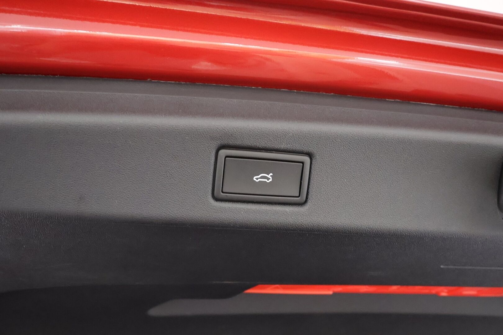 VOLKSWAGEN ID.7 2025 Tourer GTX 4Motion 250kW * ACC / HUD / H&K / Koukku / Matrix LED / 360° / ILP / Muistipenkit hieronnalla / Navi * - Kahdet renkaat aluvanteilla