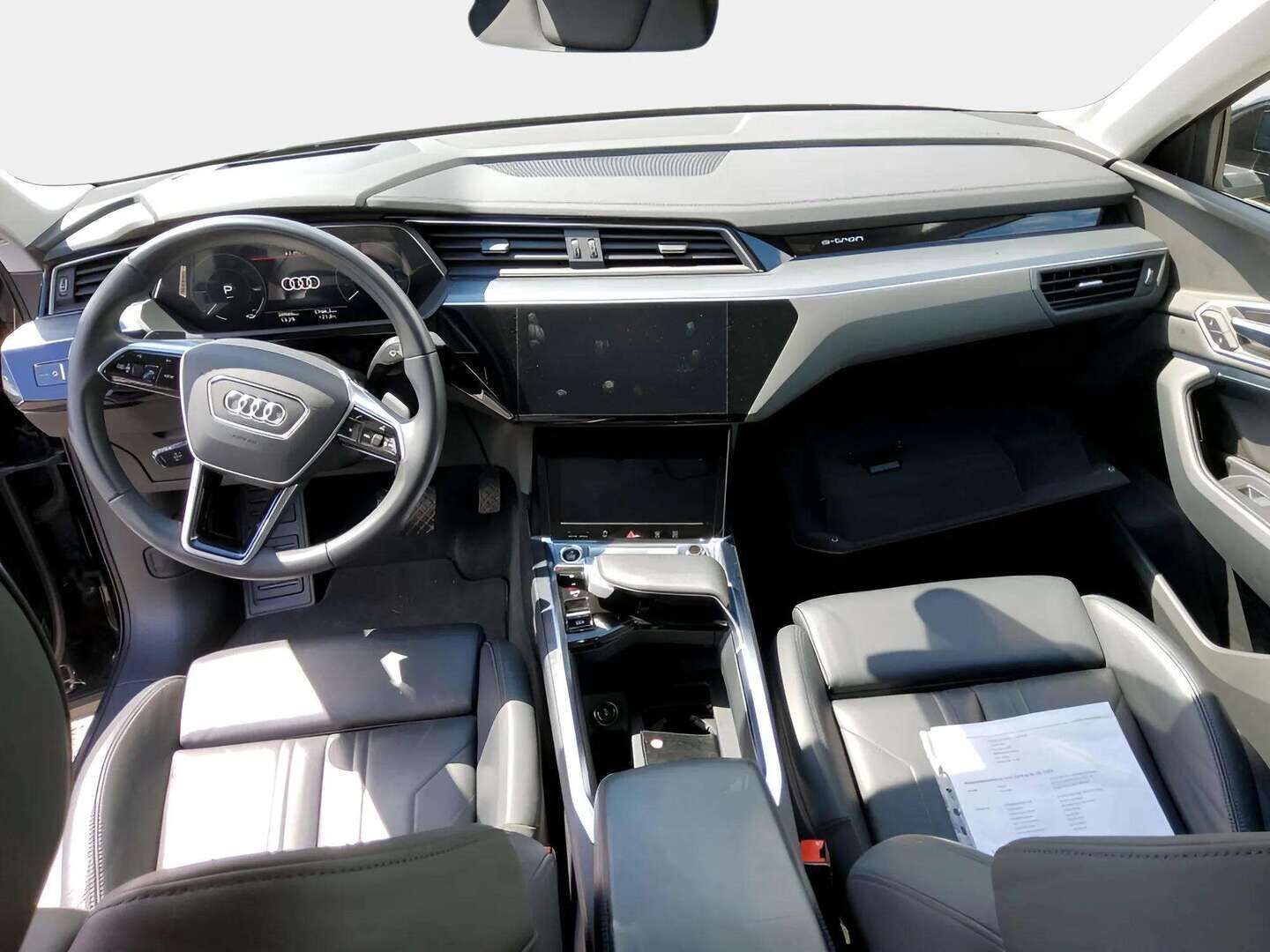 AUDI E-TRON 2023  Sportback advanced quattro 55 300kW - | ACC | Lisälämmitin | Matrix-LED | Muistipenkki | 360-kamera | Sporttinahat | Navi | Ilma-alusta | Keyless | Apple&Android | Kahdet Renkaat | Merkkihuollettu |