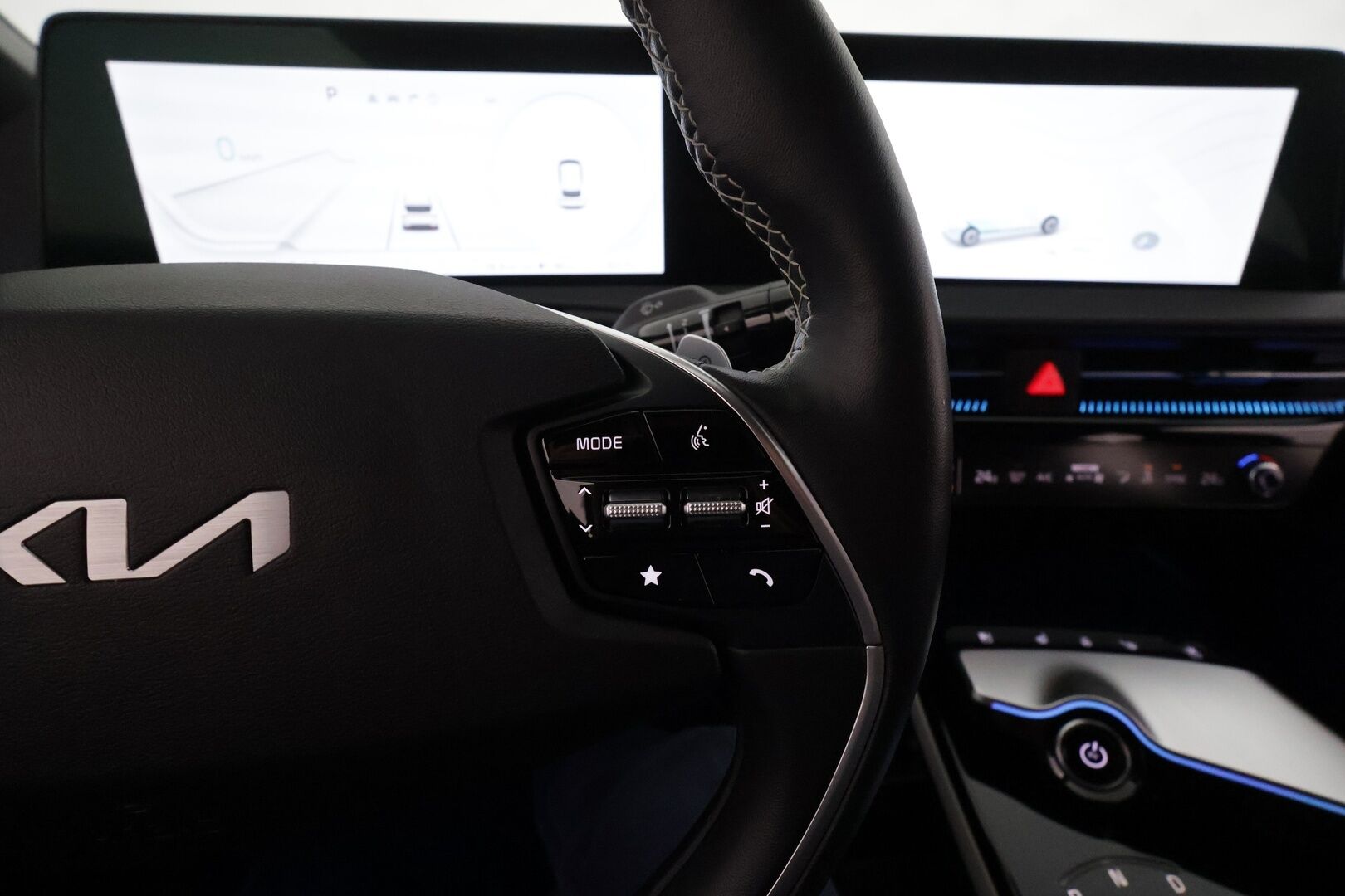 KIA EV6 2024 GT-Line AWD 77 kWh 325hv * ACC / HUD / Muistipenkki / ILP / 360° / Puolinahat / Ilmastoidut penkit / Navi * - Akku kuntotarkastettu SoH 98,7% / Kahdet renkaat aluvanteilla