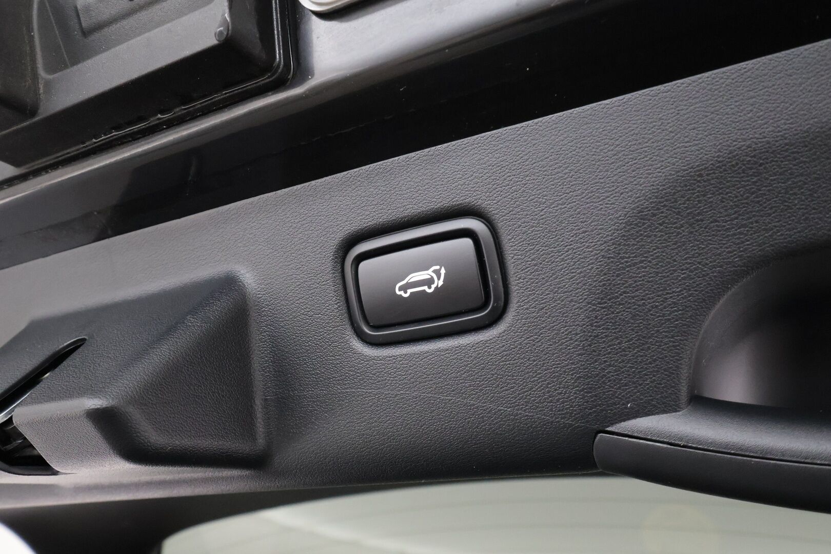 KIA EV6 2024 GT-Line AWD 77 kWh 325hv * ACC / HUD / Muistipenkki / ILP / 360° / Puolinahat / Ilmastoidut penkit / Navi * - Akku kuntotarkastettu SoH 98,7% / Kahdet renkaat aluvanteilla
