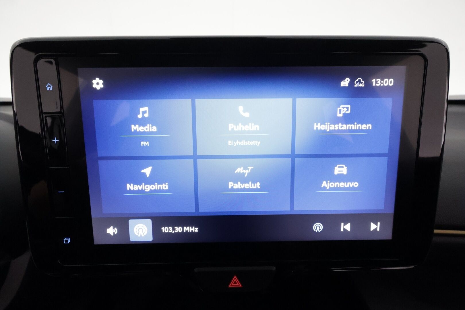 TOYOTA YARIS CROSS 2022 1,5 Hybrid AWD-i Adventure **Adapt.vakkari / P.kamera / KeylessGo / Puolinahat / LED** - Näyttävä hyvillä varusteilla oleva 1.omisteinen neliveto Yaris!