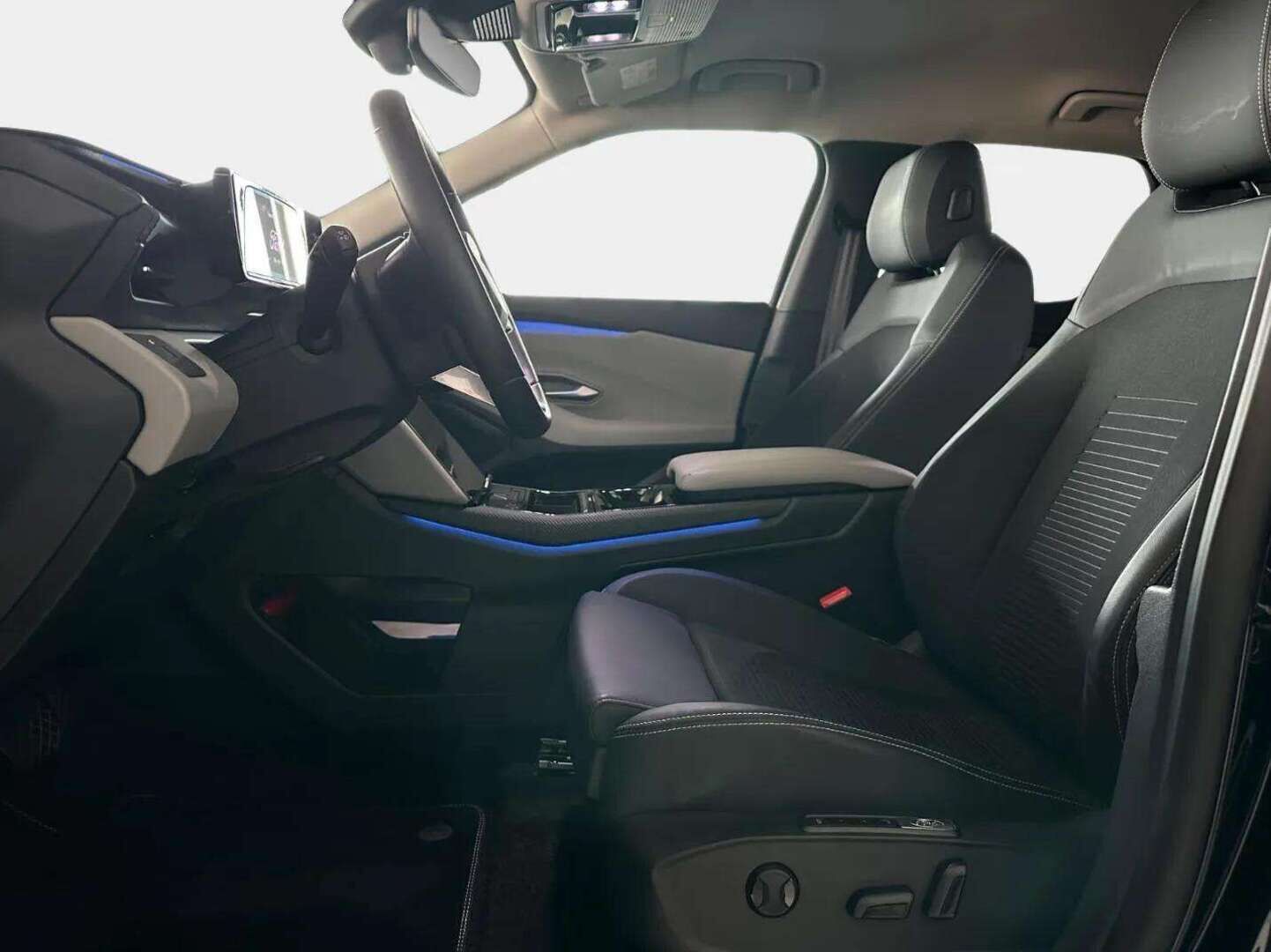 FORD EXPLORER 2024 RWD Extended Range 77 kWh 286 hv Premium - Ennakkomyynnissä! | B&O | ACC | Muistipenkki hieronnalla | HUD | 360 kamera | Lämm. ratti