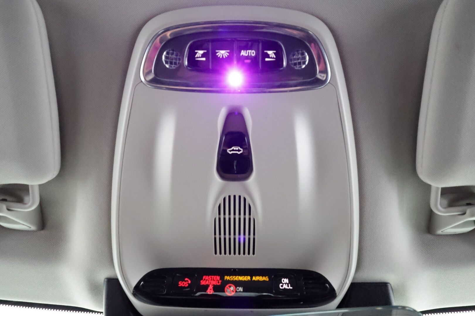 Volvo XC90 2016 D5 AWD Inscription * Pilot assist / Koukku / Webasto / Panorama / HUD / B&W / Muistipenkit / P.Kamera / Keyless / Sporttinahat * - Suomi-auto