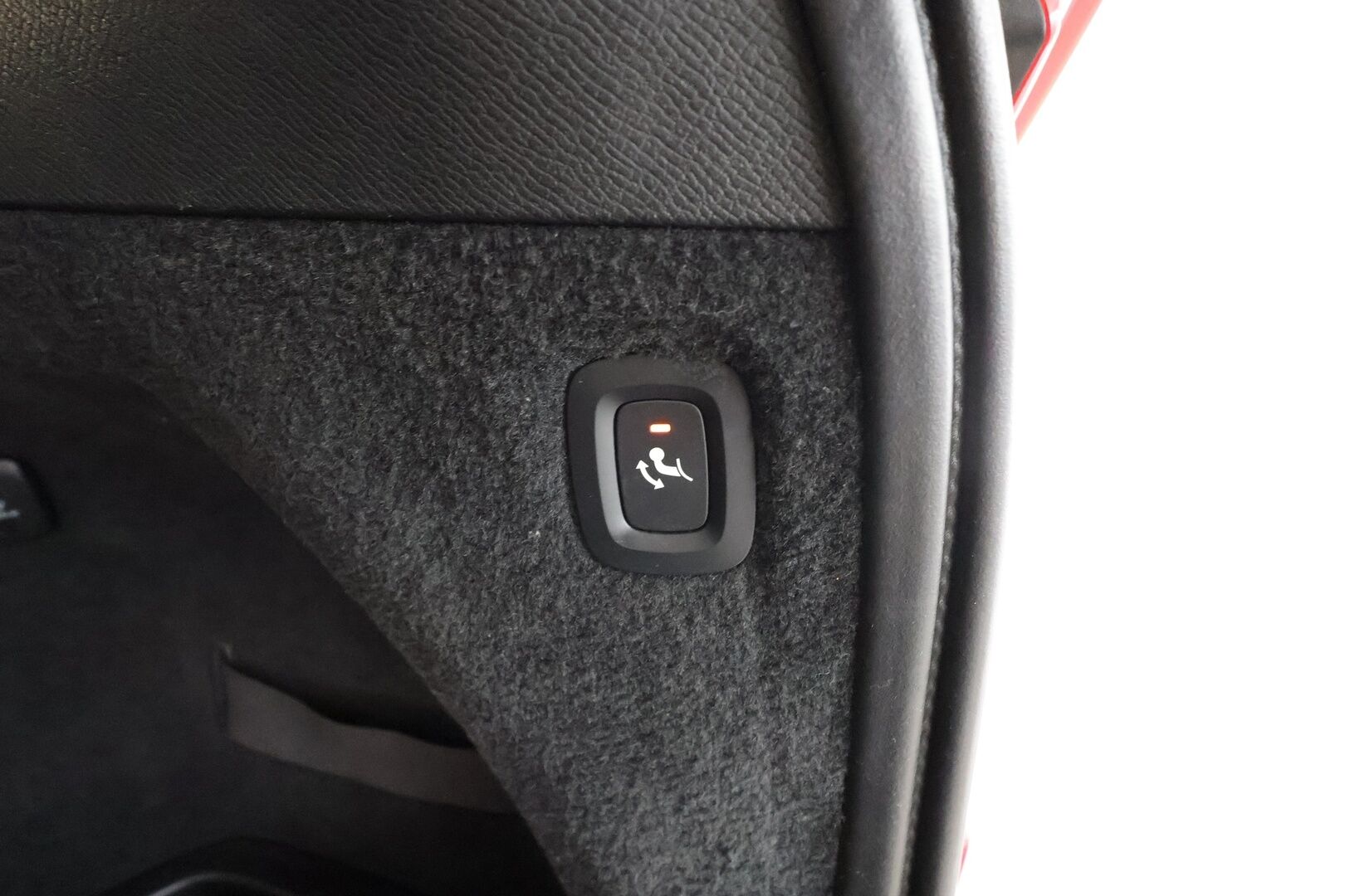 Volvo XC90 2016 D5 AWD Inscription * Pilot assist / Koukku / Webasto / Panorama / HUD / B&W / Muistipenkit / P.Kamera / Keyless / Sporttinahat * - Suomi-auto