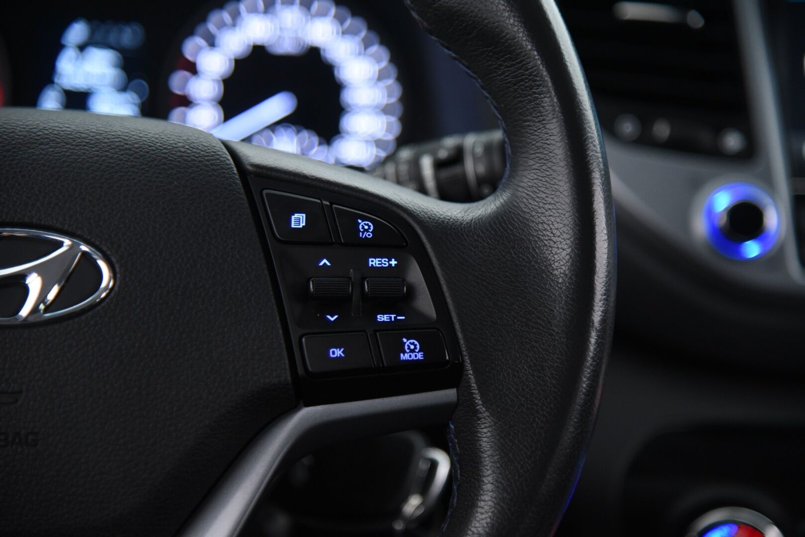 Hyundai Tucson 2016 1,6 6MT ISG Comfort / Vetokoukku / P-Kamera / Vakkari / Lämm. Ohjauspyörä - Erinomainen huoltohistoria! / 2x renkaat aluvanteilla - HULLUT JOULUT KORKOTARJOUS 2,49% 