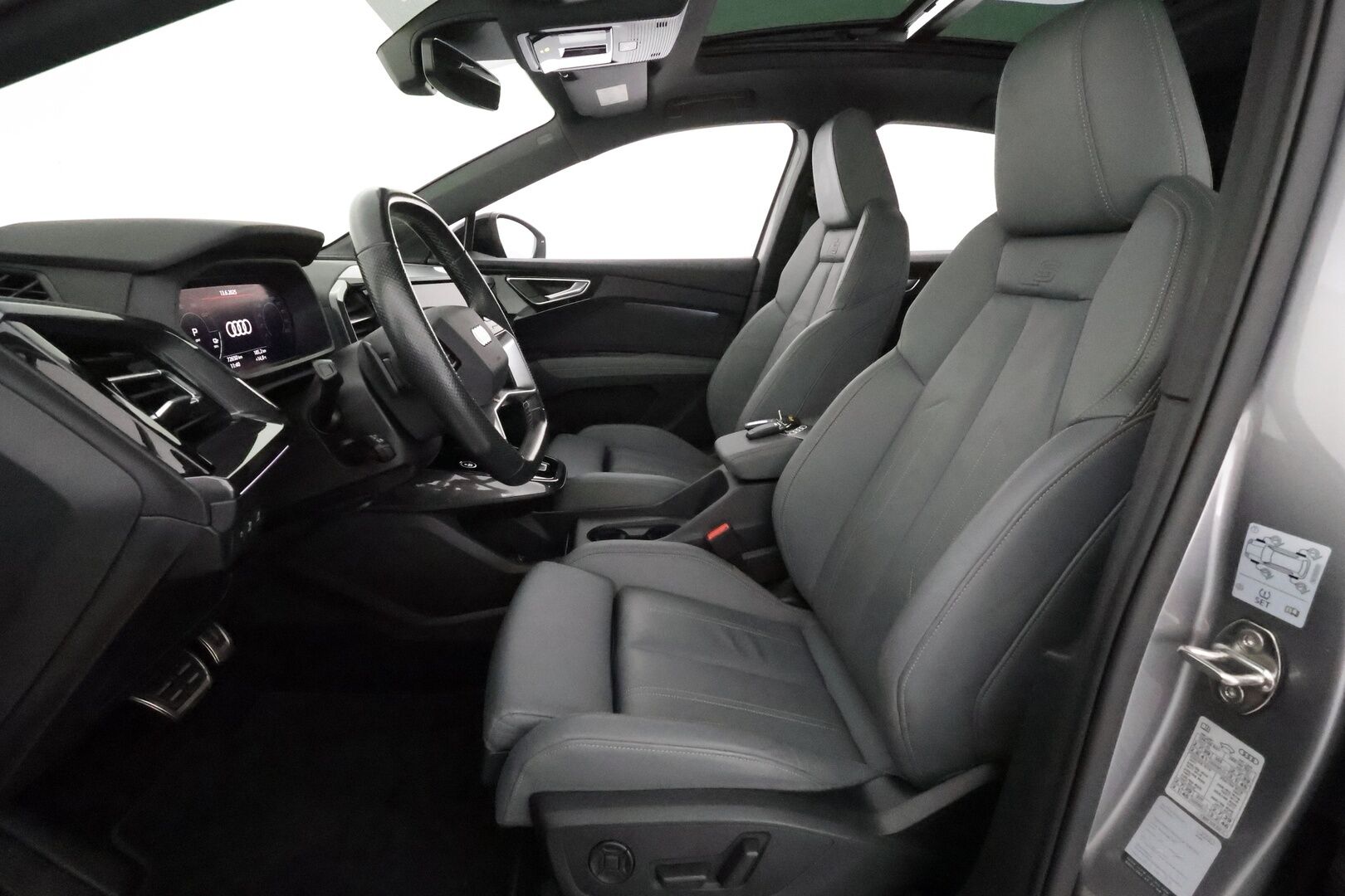 AUDI Q4 E-TRON 2022 Sportback e-tron 50 quattro **HUD / Adapt.vakkari / Lämpöpumppu / Panoraama / Sporttipenkit / Matrix LED / P.kamera** - 3,99 % KORKOTARJOUS TÄHÄN AUTOON - Akku kuntotarkastettu!