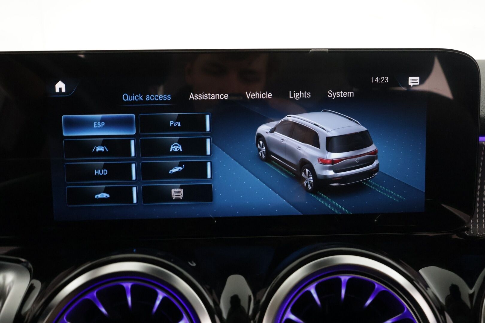 Mercedes-Benz EQB 2023 300 4MATIC Business - | Distronic+ | Lisälämmitin | Widescreen | HUD | Panorama | High Perofmance LED | Burmester | Puolinahat | Keyless | Apple&Android |