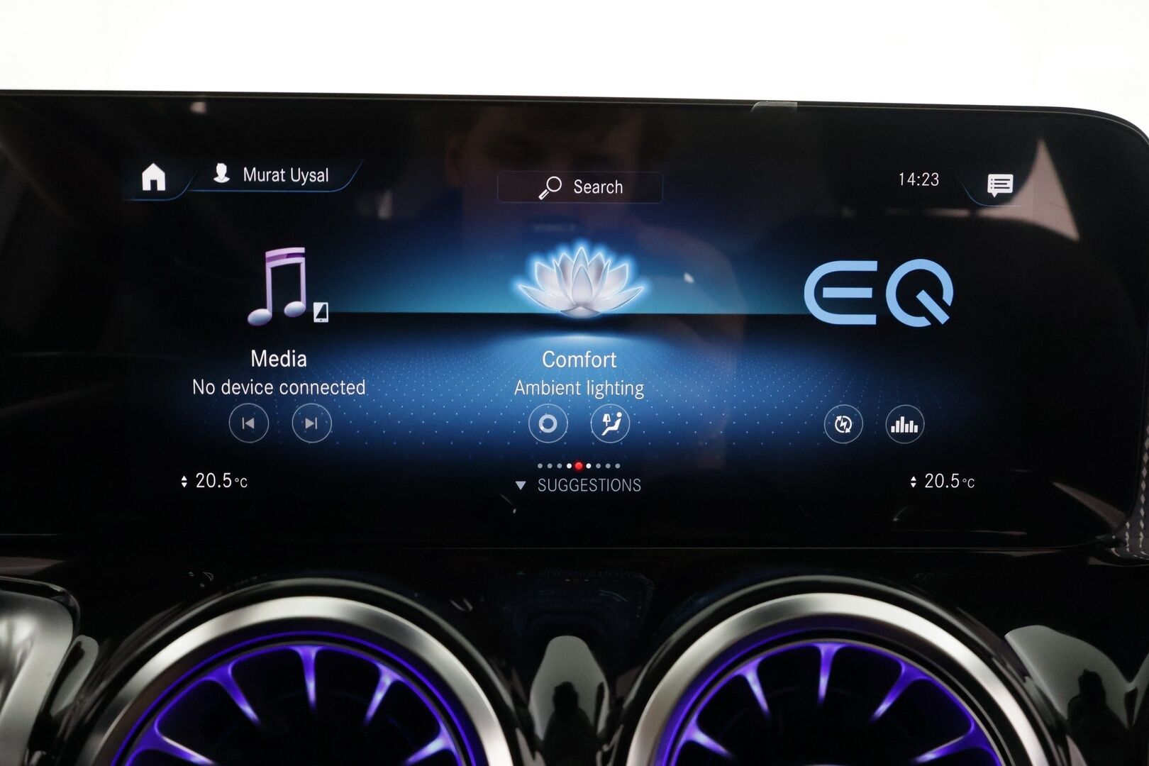 Mercedes-Benz EQB 2023 300 4MATIC Business - | Distronic+ | Lisälämmitin | Widescreen | HUD | Panorama | High Perofmance LED | Burmester | Puolinahat | Keyless | Apple&Android |