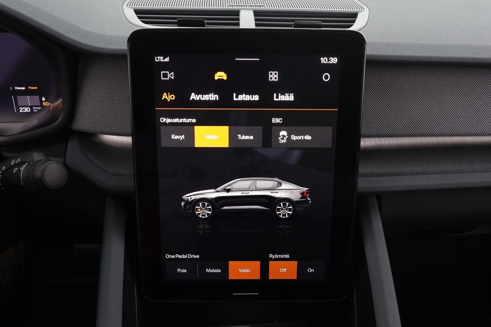 POLESTAR 2 2023 Performance * ACC / ILP / 360° / H&K / Muistipenkki / Lasikatto / LED / Navi * - Merkkihuollettu / Akku kuntotarkastettu SoH 95,2% - Osta nyt, maksa vasta ensi vuonna