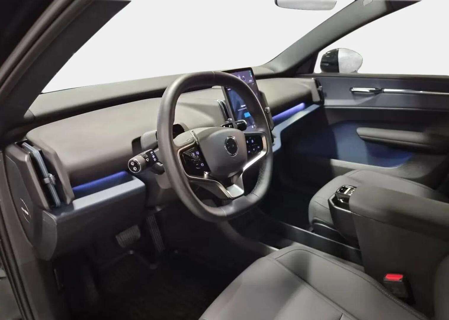 Volvo EX30 2025 Twin Motor Performance Plus - | ACC | Koukku | Muistipenkit | Harman/Kardon | Lämpöpumppu | Tulossa! |