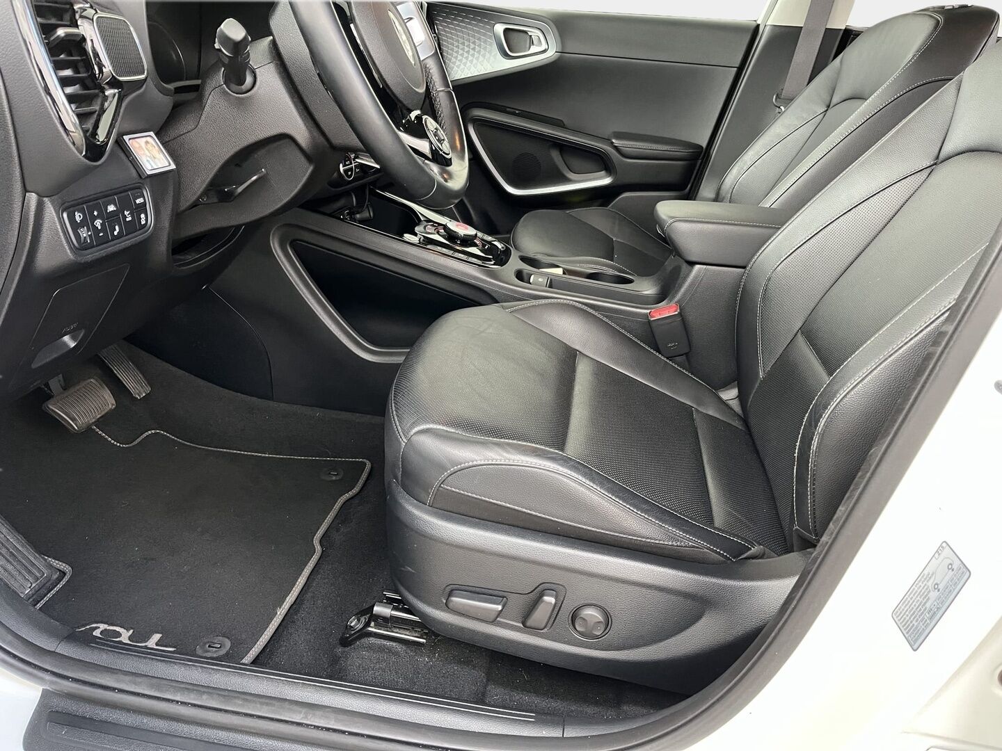 KIA E-SOUL 2021 Spirit / ACC / ILP / Täysnahat / Ilmastoidut penkit / P.kamera - HULLUT AVAJAISHULINAT KORKOTARJOUS 3,29 %