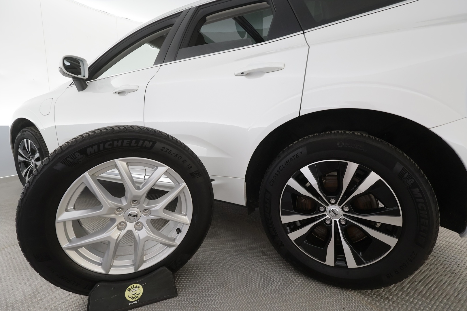 Volvo XC60 2023 T6 Recharge Long Range AWD Bright Core - | ACC | Webasto | Full-LED | Panorama | High Performance audio | Osasähköt | Keyless | P.Kamera | Apple&Android | Merkkihuollettu | Kahdet Renkaat |