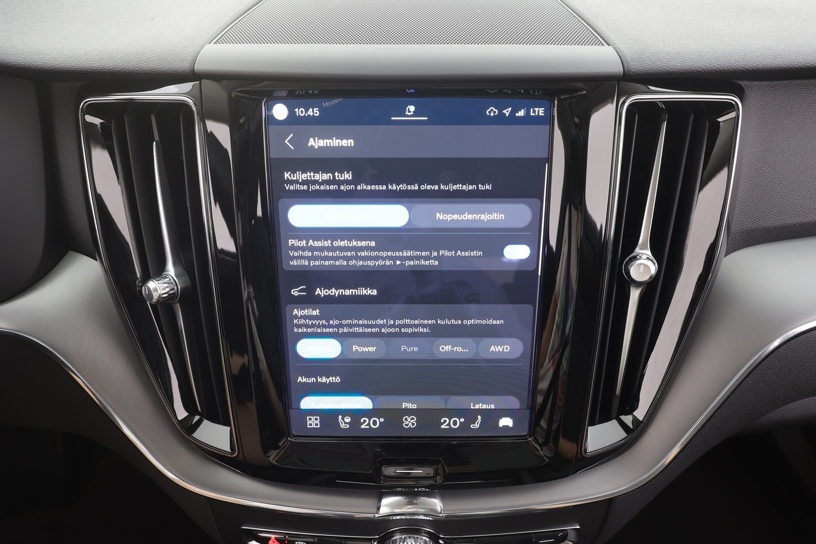 Volvo XC60 2023 T6 Recharge Long Range AWD Bright Core - | ACC | Webasto | Full-LED | Panorama | High Performance audio | Osasähköt | Keyless | P.Kamera | Apple&Android | Merkkihuollettu | Kahdet Renkaat |