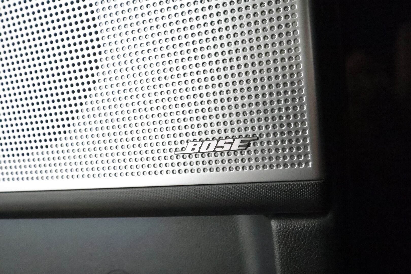HYUNDAI IONIQ 6 2023 AWD First Edition 77 kWh 325 hv **Adapt.vakkari / Bose / HUD / 360° / Sähköpenkit / Lämpöpumppu / LED / Navi** - 3,99 % KORKOTARJOUS TÄHÄN AUTOON 31.8. ASTI! - Akku kuntotarkastettu / Muistipenkki / Puolinahat / Penkinlämmittimet takana / Ratinlämmitin / Lasikattoluukku / Widescreen