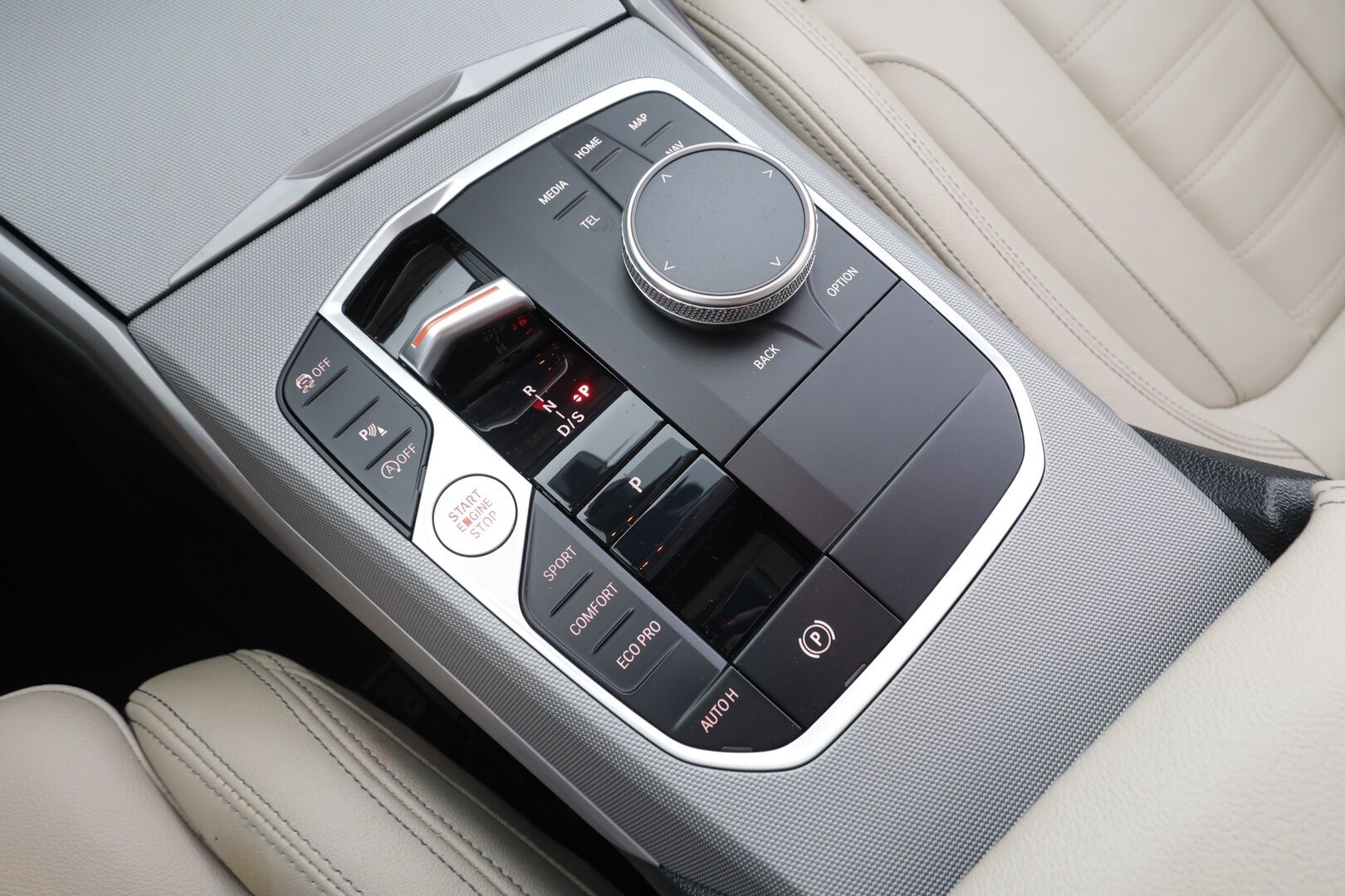 BMW 318 2023 LCI G21 Touring 318i A Business - | H&K | Facelift | Nahkasisusta | Sporttipenkit | Sähk. takakontti | Katveavustin | LED | Navi | ALV | 