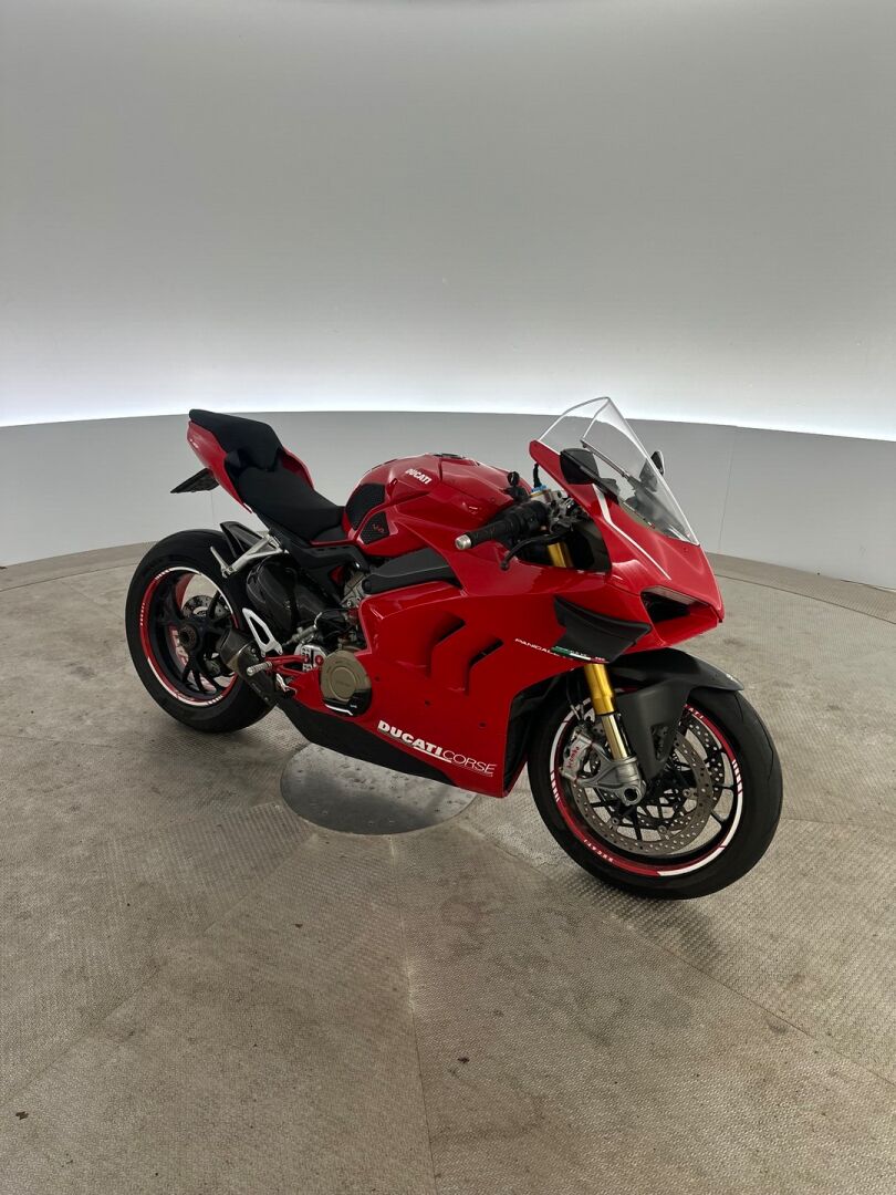 Ducati Panigale V4 2020 Panigale V4 S Arrow / Öhlins / Suomi-pyörä - Poikkeuksellisen kattavasti varusteltu V4s! Arrow / Bluetooth / Suomi-pyörä / Öhlins / Cordona -shfteri yms.