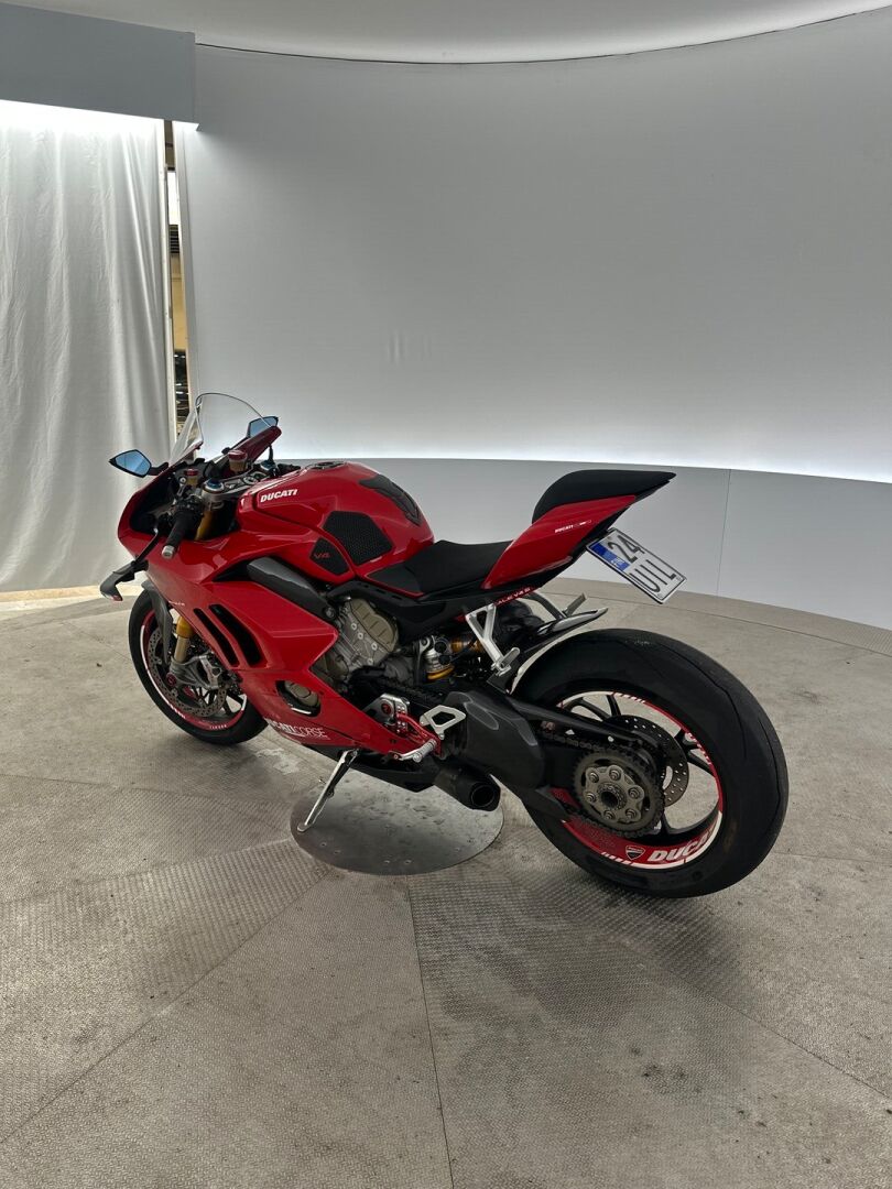 Ducati Panigale V4 2020 Panigale V4 S Arrow / Öhlins / Suomi-pyörä - Poikkeuksellisen kattavasti varusteltu V4s! Arrow / Bluetooth / Suomi-pyörä / Öhlins / Cordona -shfteri yms.
