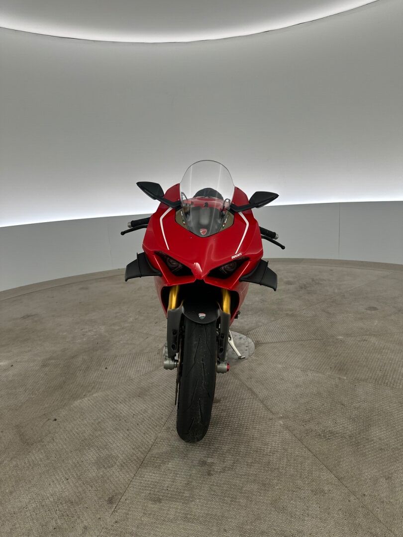 Ducati Panigale V4 2020 Panigale V4 S Arrow / Öhlins / Suomi-pyörä - Poikkeuksellisen kattavasti varusteltu V4s! Arrow / Bluetooth / Suomi-pyörä / Öhlins / Cordona -shfteri yms.
