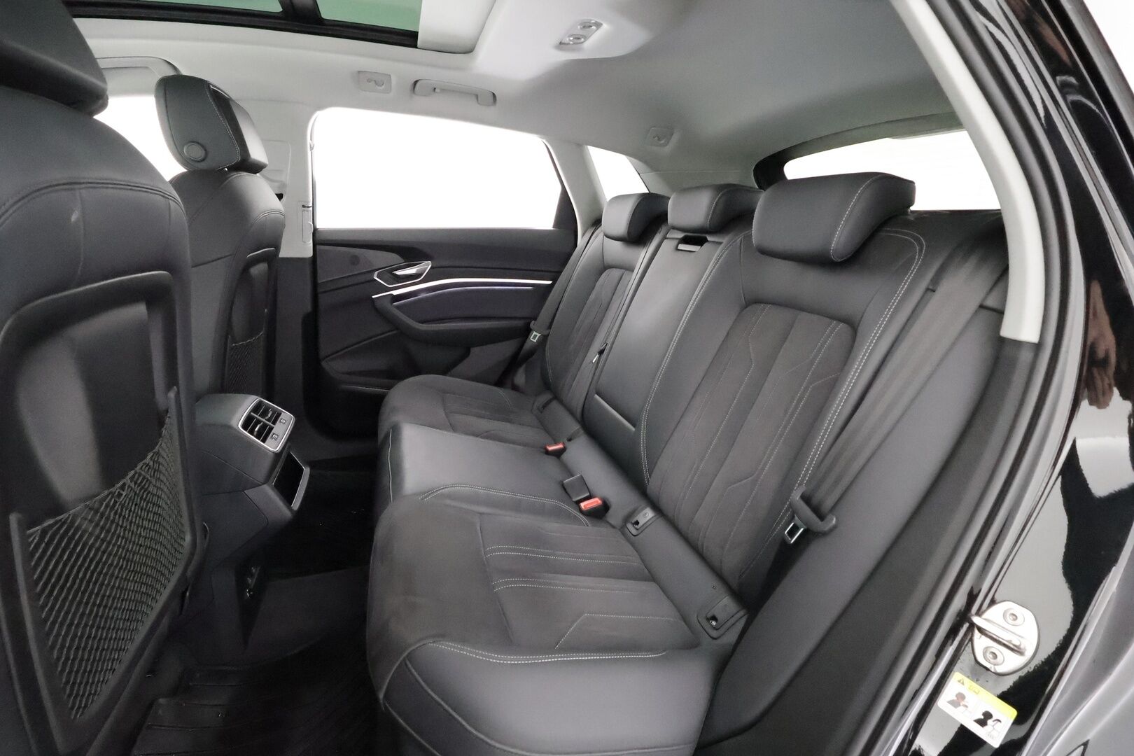AUDI Q8 E-TRON 2024 55 Quattro  - | ACC | Lisälämmitin | Koukku | Matrix-LED | B&O | Panorama | Muistipenkki | Ilma-alusta | 360-Kamera | Merkkihuollettu | Kahdet renkaat |