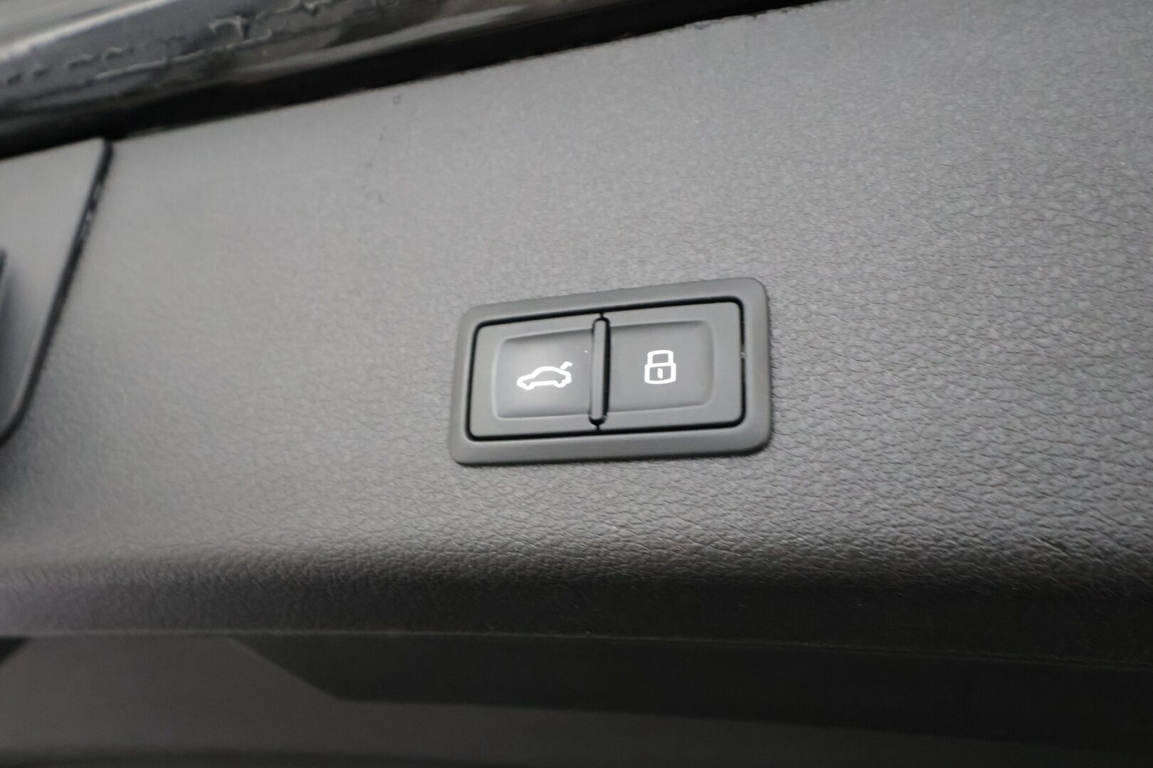 AUDI Q8 E-TRON 2024 55 Quattro  - | ACC | Lisälämmitin | Koukku | Matrix-LED | B&O | Panorama | Muistipenkki | Ilma-alusta | 360-Kamera | Merkkihuollettu | Kahdet renkaat |