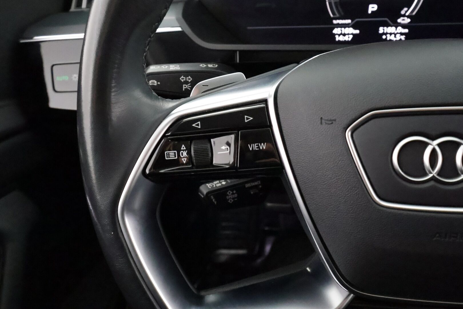 AUDI Q8 E-TRON 2024 55 Quattro  - | ACC | Lisälämmitin | Koukku | Matrix-LED | B&O | Panorama | Muistipenkki | Ilma-alusta | 360-Kamera | Merkkihuollettu | Kahdet renkaat |