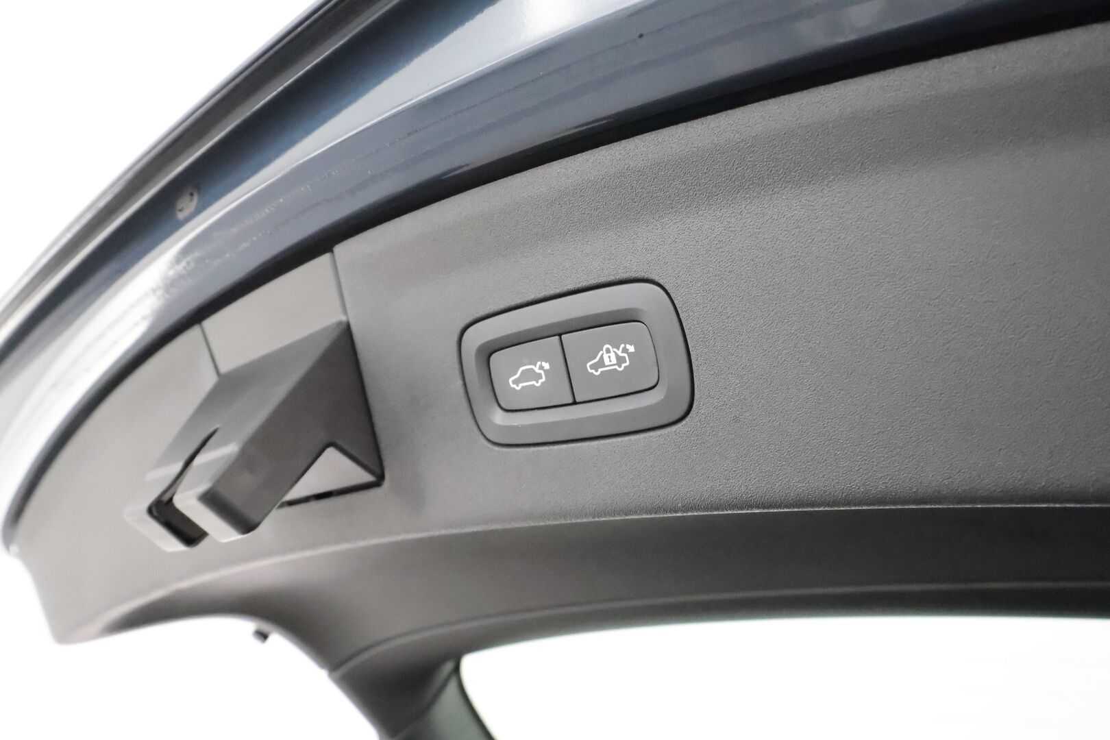 POLESTAR 2 2024 Long Range Single Motor 220kw ** Facelift / Pilot-paketti / Pixel LED / Vetokoukku / 360 Kamera / Keyless / Apple&Android** - 3,99 % KORKOTARJOUS TÄHÄN AUTOON - Akku kuntotarkastettu! / Kahdet renkaat