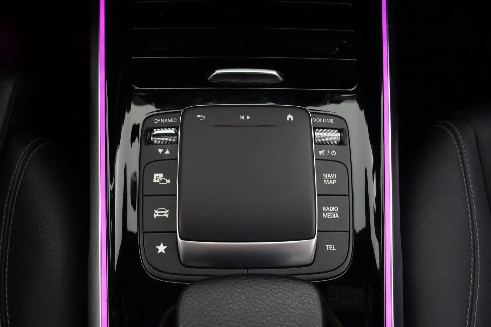 MERCEDES-BENZ EQB 2023 300 4Matic  - | Distronic | ILP | Widescreen | Ambient Light | Lane Assist | BSM | Navi | P.kamera ja tutkat | 2x renkaat aluin | Merkkihuollot | ALV | 