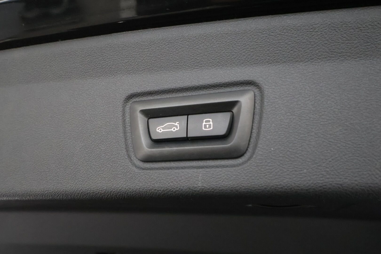 BMW i4 2023 eDrive35 Charged Plus - | ACC | Lisälämmitin | Koukku | H/K | HUD | widescreen | Muistipenkki | 360-Kamera | LED | Sporttipenkit | Ratinlämmitys | Comfort access | Kahdet Renkaat |