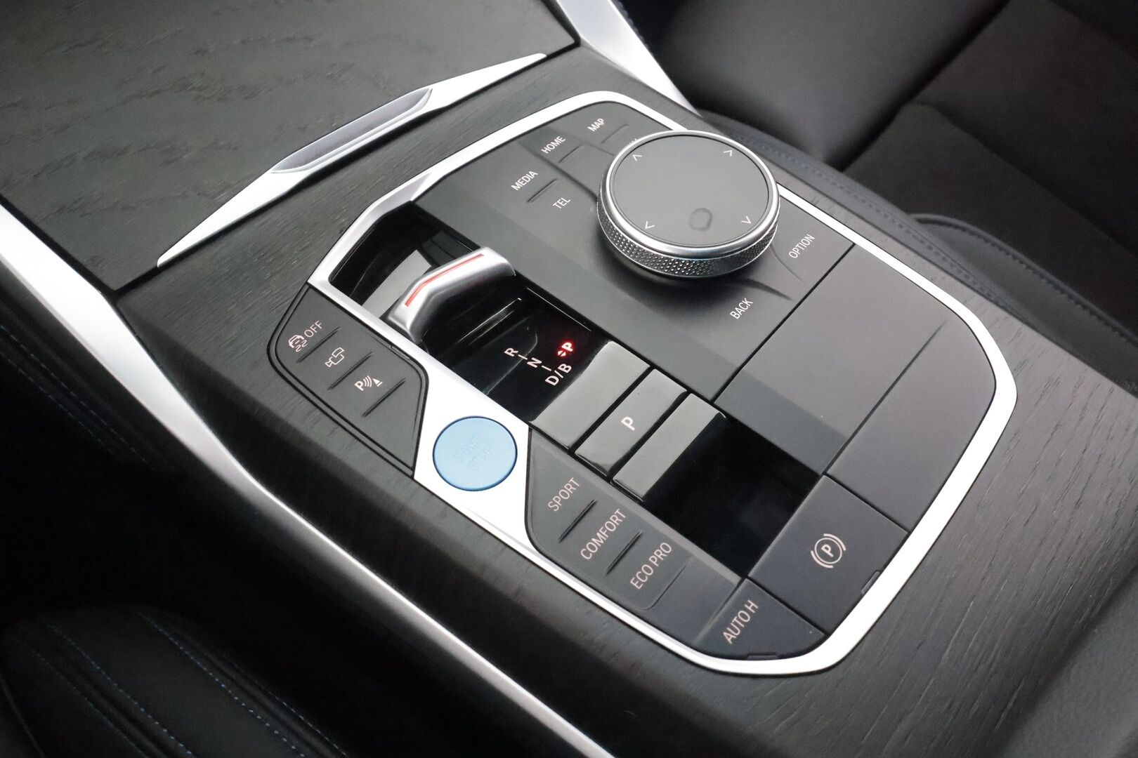 BMW i4 2023 eDrive35 Charged Plus - | ACC | Lisälämmitin | Koukku | H/K | HUD | widescreen | Muistipenkki | 360-Kamera | LED | Sporttipenkit | Ratinlämmitys | Comfort access | Kahdet Renkaat |