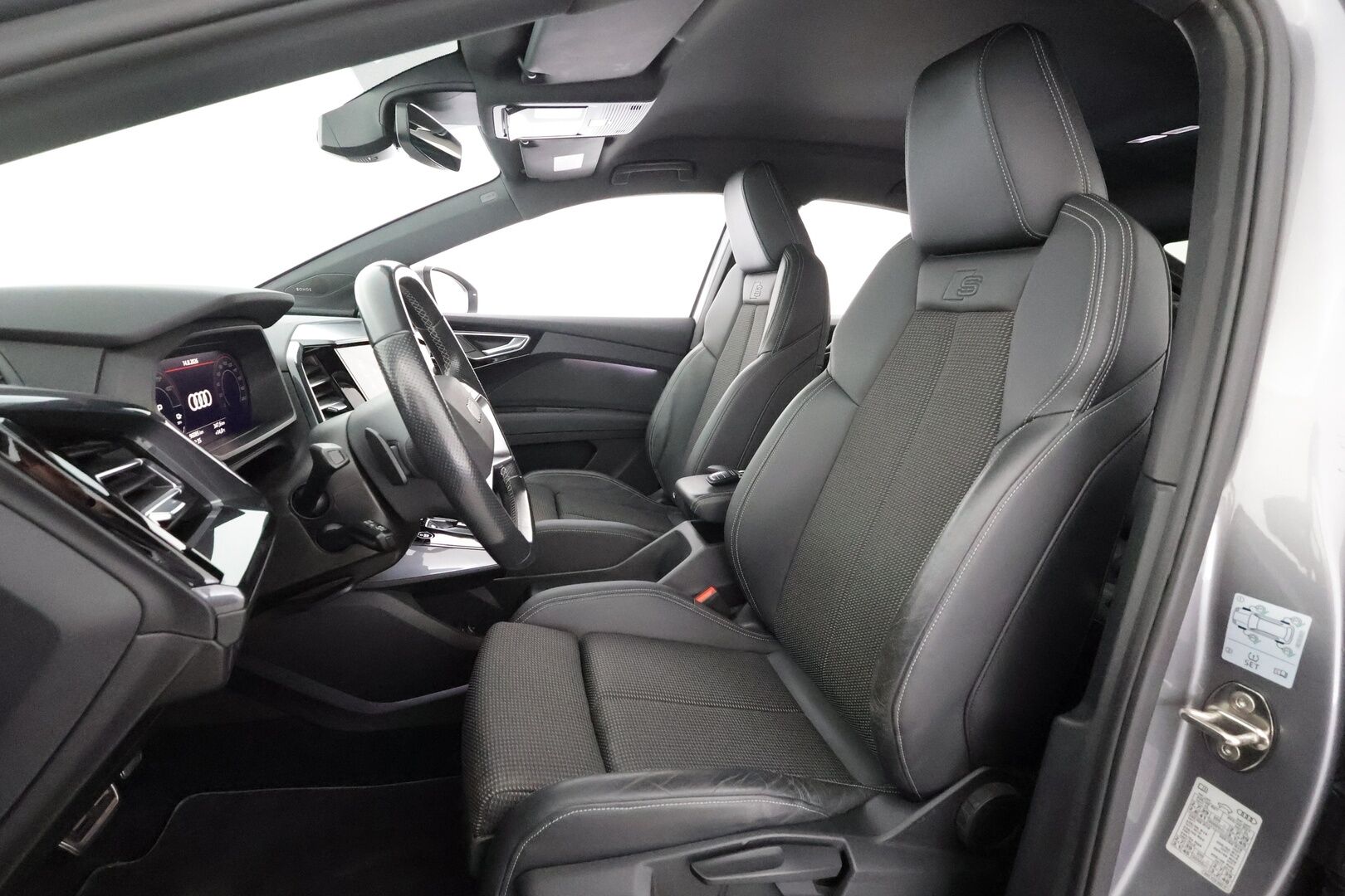 Audi Q4 e-tron 2022 50 e-tron quattro Sportback - | 2x S-Line | ACC | ILP | Koukku | SONOS | Matrix | Ambient light | Puolinahat | P.kamera | Sporttipenkit | Side Assist | Navi | Sähk. takaluukku |