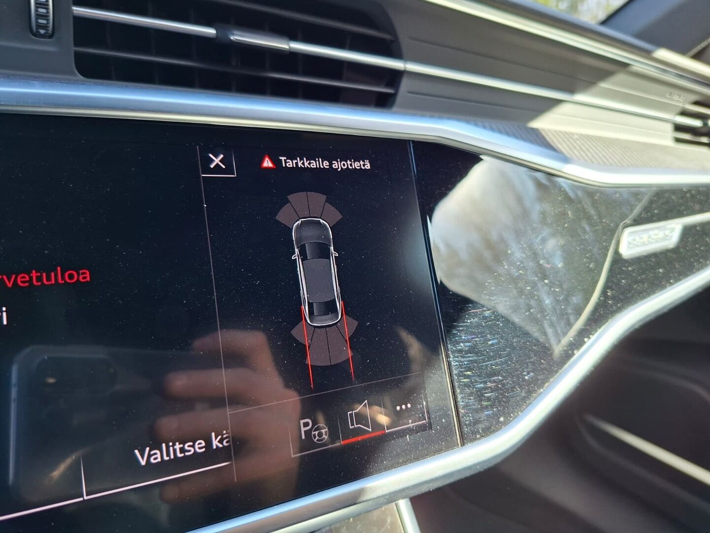 AUDI A6 2023 50TFSIe Quattro S-Line * ACC / Koukku / B&O / Sporttipenkit / Matrix LED / Navi / Ratinlämmitin * - Kahdet renkaat aluvanteilla / Merkkihuollettu - HULLUT AVAJAISHULINAT KORKOTARJOUS 3,29 %