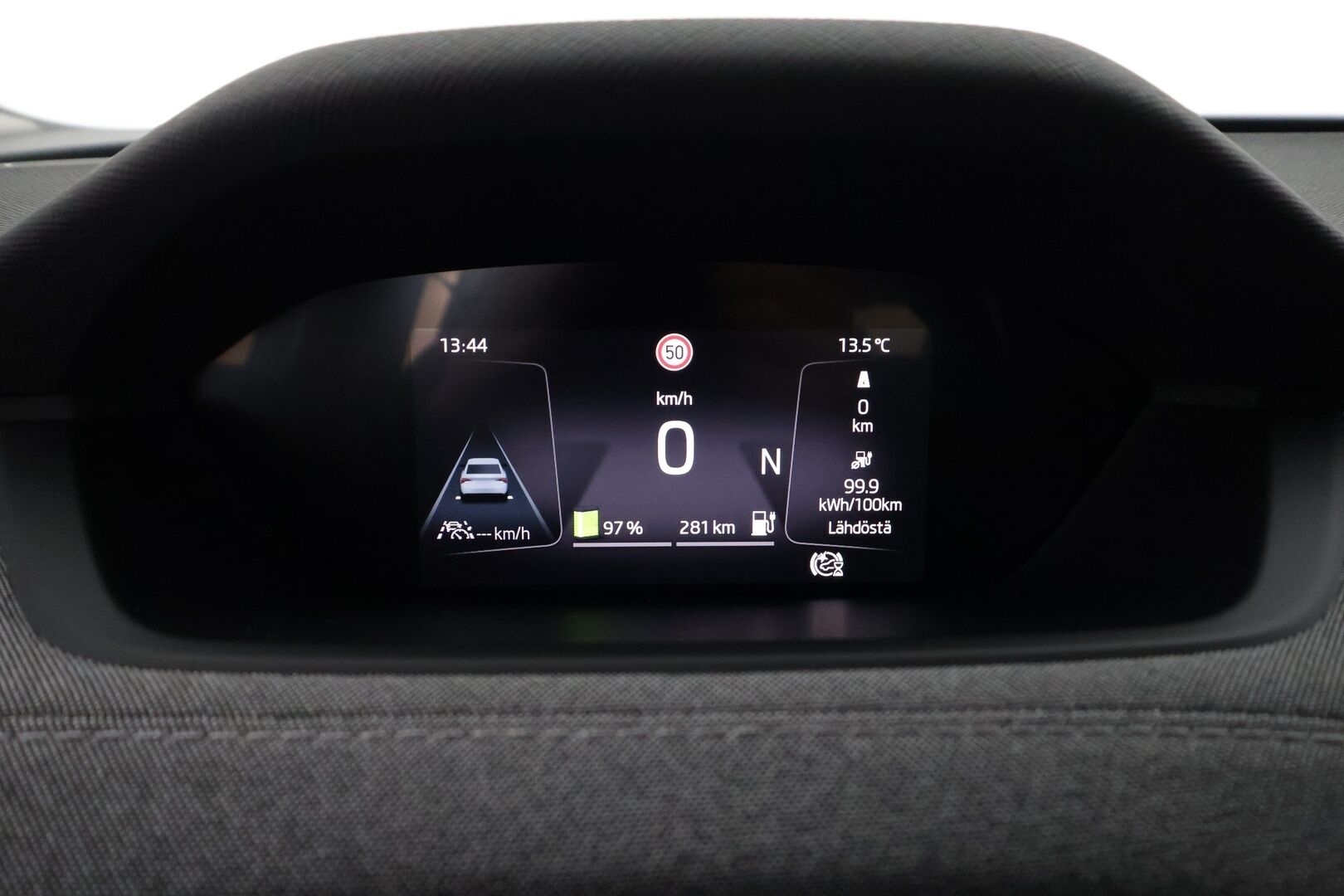 SKODA ENYAQ 2023 80x 4x4 iV - | ILP | Koukku | ACC | Matrix-LED | P.Kamera | Navi | Kaistavahti | Keyless | Digimittaristo | Kahdet renkaat | Merkkihuollot | 