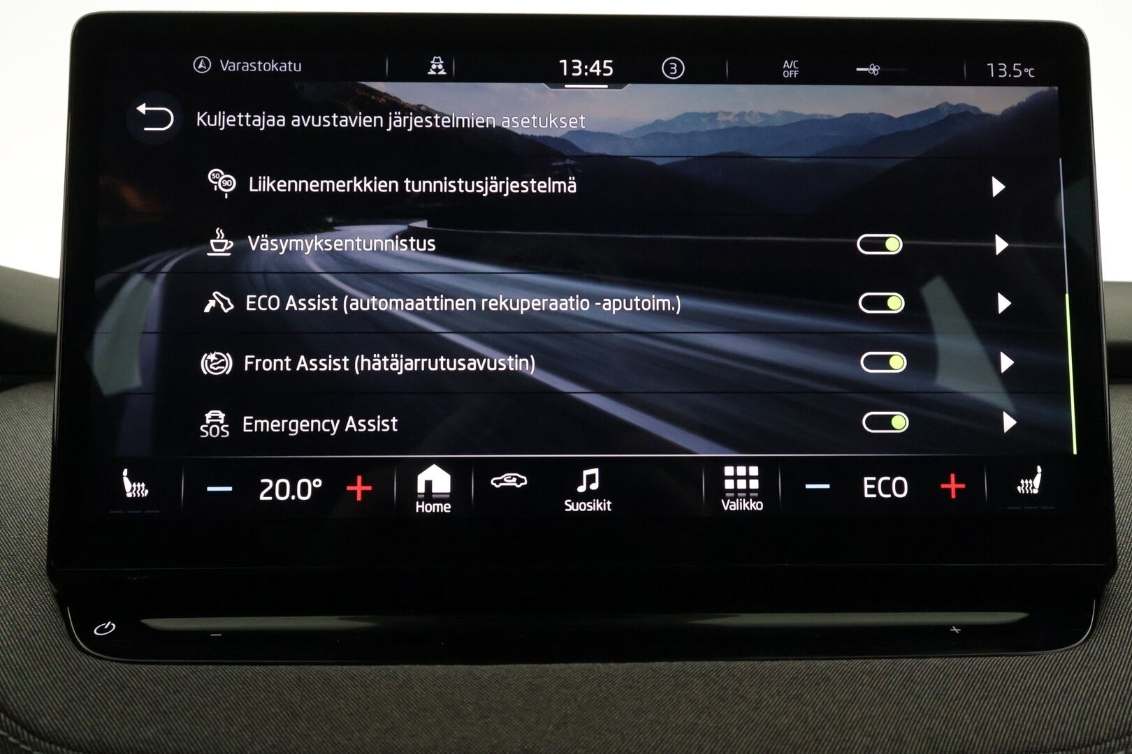 SKODA ENYAQ 2023 80x 4x4 iV - | ILP | Koukku | ACC | Matrix-LED | P.Kamera | Navi | Kaistavahti | Keyless | Digimittaristo | Kahdet renkaat | Merkkihuollot | 