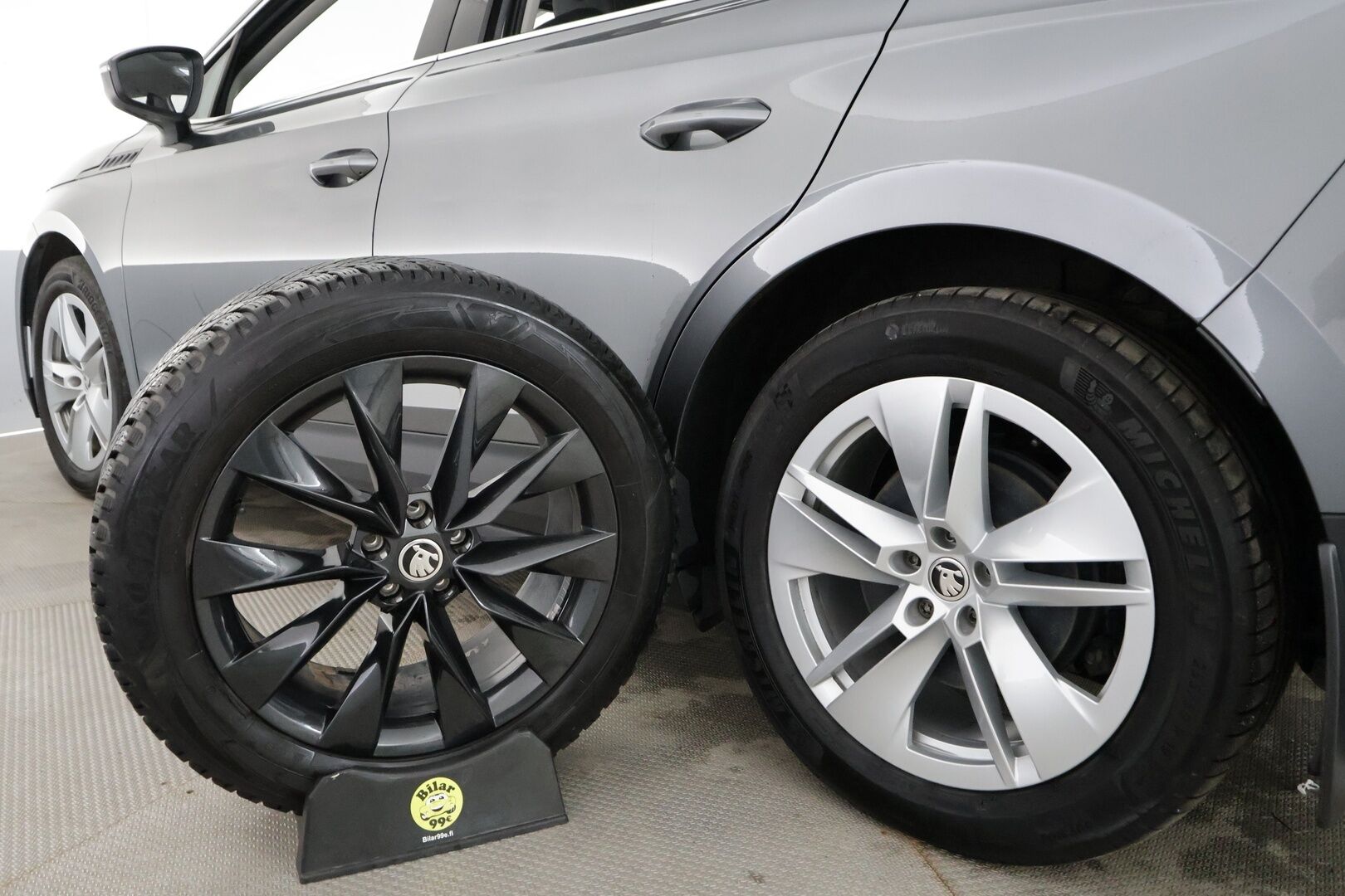 SKODA ENYAQ 2023 80x 4x4 iV - | ILP | Koukku | ACC | Matrix-LED | P.Kamera | Navi | Kaistavahti | Keyless | Digimittaristo | Kahdet renkaat | Merkkihuollot | 