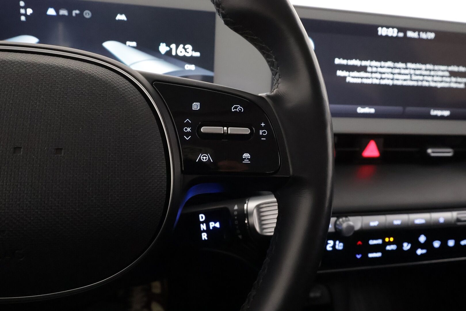 Hyundai IONIQ 5 2023 77 kWh 229 hv Style - | ACC | ILP | P.kamera | HDA | Lane Assist | Lämm. ratti | Digimittaristo | Apple & Android | LED | Aut. pitkät | 2x renkaat aluin | Merkkihuollettu |