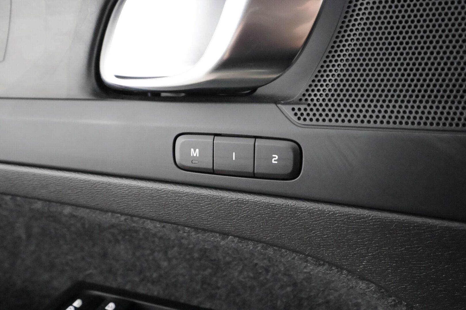 Volvo C40 2023 Recharge Single Motor Plus - | ACC | ILP | Pixel-LED | Lasikatto | High Performance audio | Muistipenkki | P.Kamera | Kahdet Renkaat |