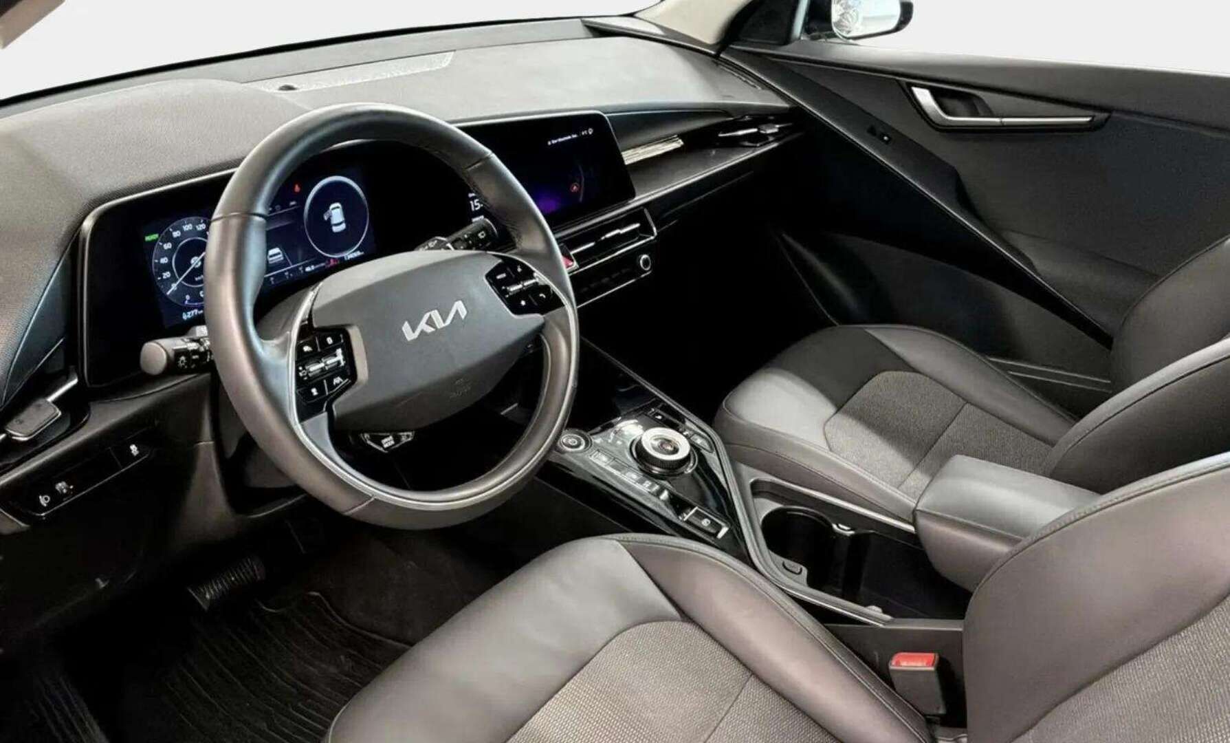 KIA NIRO 2023 Advance 64,8 kWh 204 hv - | Adapt.vakkari | P-Kamera | Sähköpenkit | CarPlay | KeylessGo |