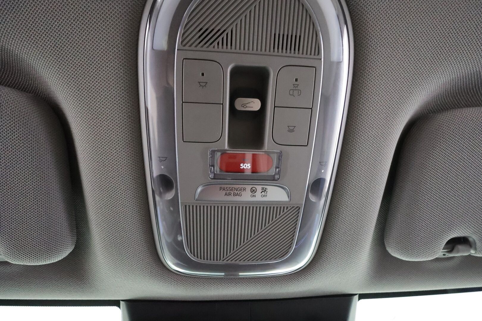 HYUNDAI IONIQ 6 2023 77 kWh 325 hv AWD Ultimate * Vetokoukku / HUD / Digipeilit / Bose / Kattoluukku / Sähköpenkit / 360 Kamera *