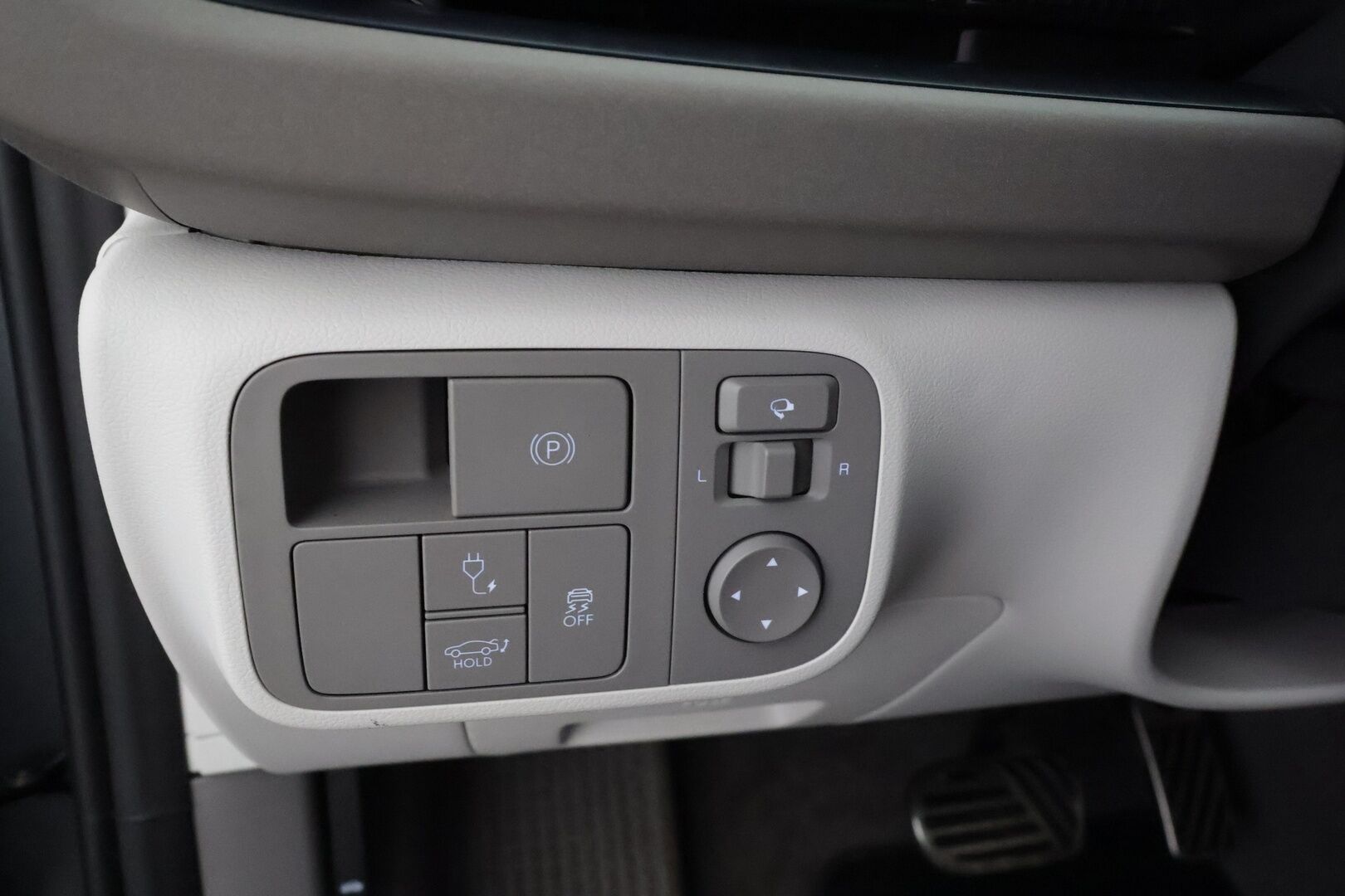 HYUNDAI IONIQ 6 2023 77 kWh 325 hv AWD Ultimate * Vetokoukku / HUD / Digipeilit / Bose / Kattoluukku / Sähköpenkit / 360 Kamera *