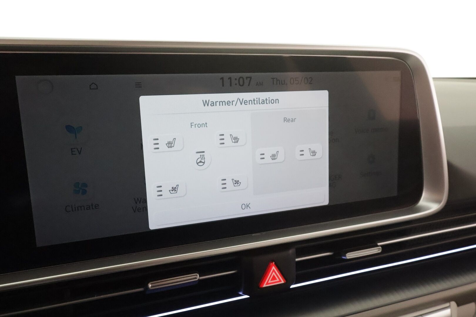 HYUNDAI IONIQ 6 2023 77 kWh 325 hv AWD Ultimate * Vetokoukku / HUD / Digipeilit / Bose / Kattoluukku / Sähköpenkit / 360 Kamera *