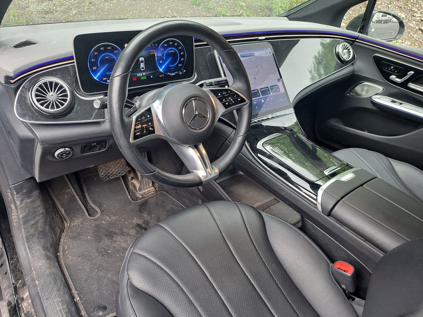 MERCEDES-BENZ EQE 2024 89kWh 300 Avantgarde **Koukku / Lämpöpumppu / 360 kamera / Distronic + / Burmester / Muistipenkit / TULOSSA! - 3,99 % KORKOTARJOUS TÄHÄN AUTOON - 